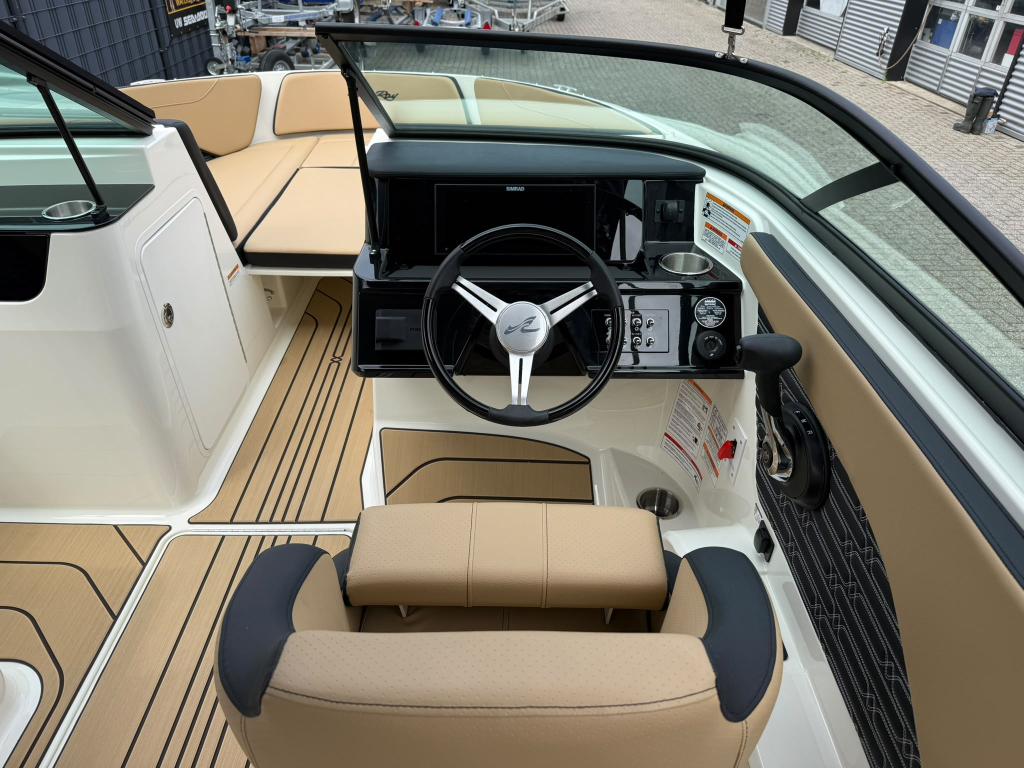 Sea Ray SPX 190 (Gedupliceerd) — foto 11 van 25