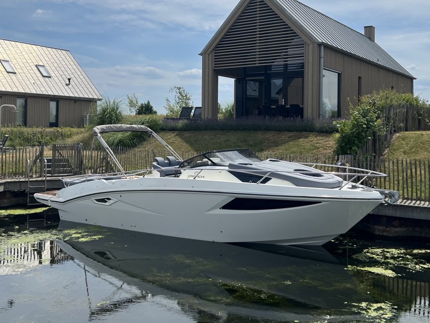 Cranchi Endurance E30 — foto 1 van 12