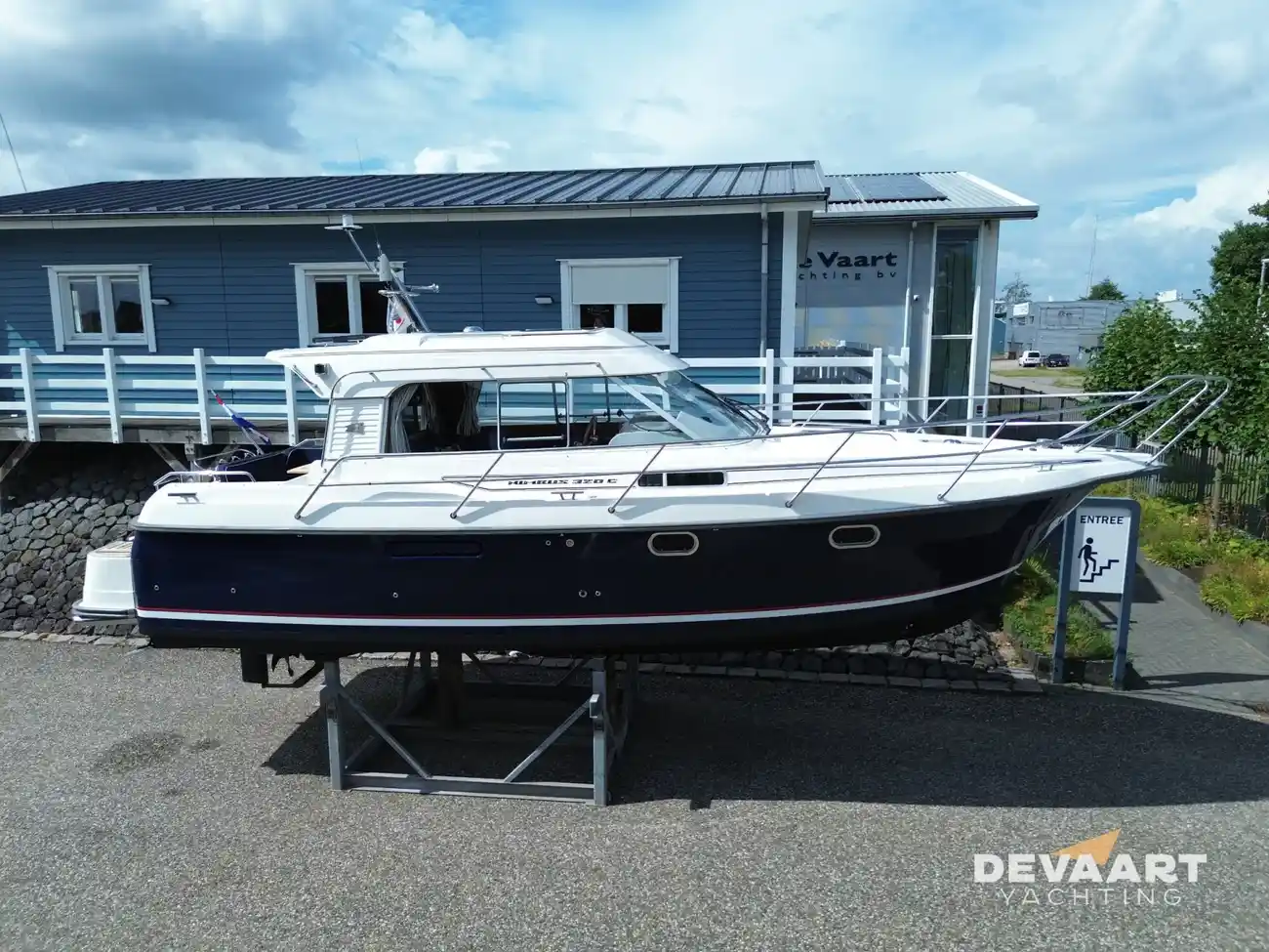 Nimbus 320 Coupe — foto 1 van 21
