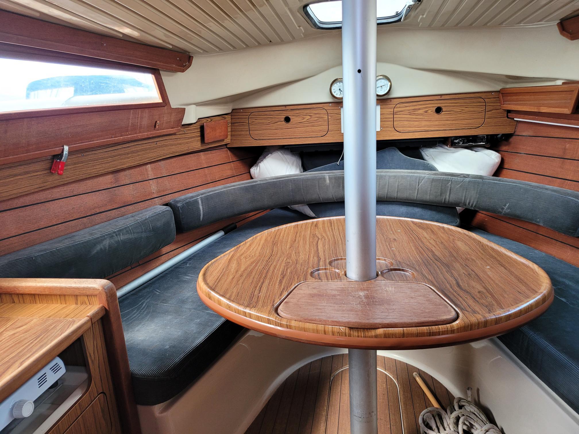 Dehler D. 80 AK met Yanmar motor uit 2009 — foto 7 van 14