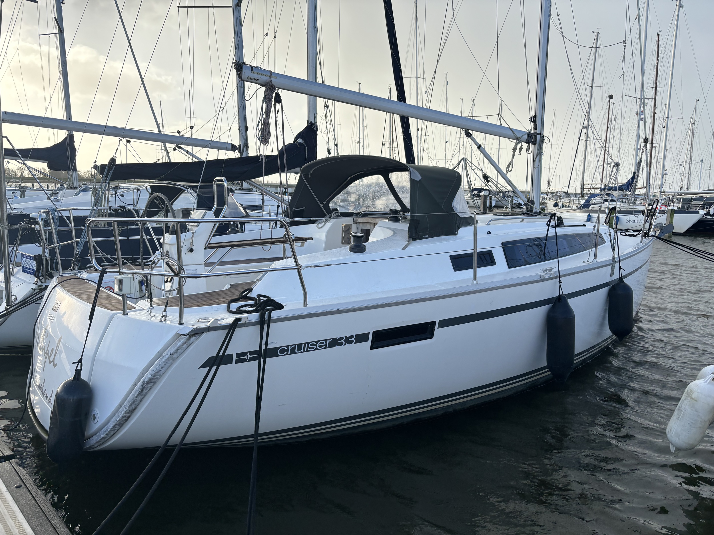 Bavaria 33 Cruiser — foto 7 van 25