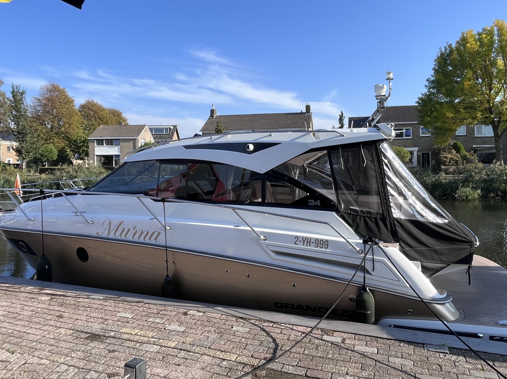 Grandezza 34 OC – 2024 | Volvo Penta D6-380 DPI | Full Options | < 200 vaaruren — foto 34 van 35