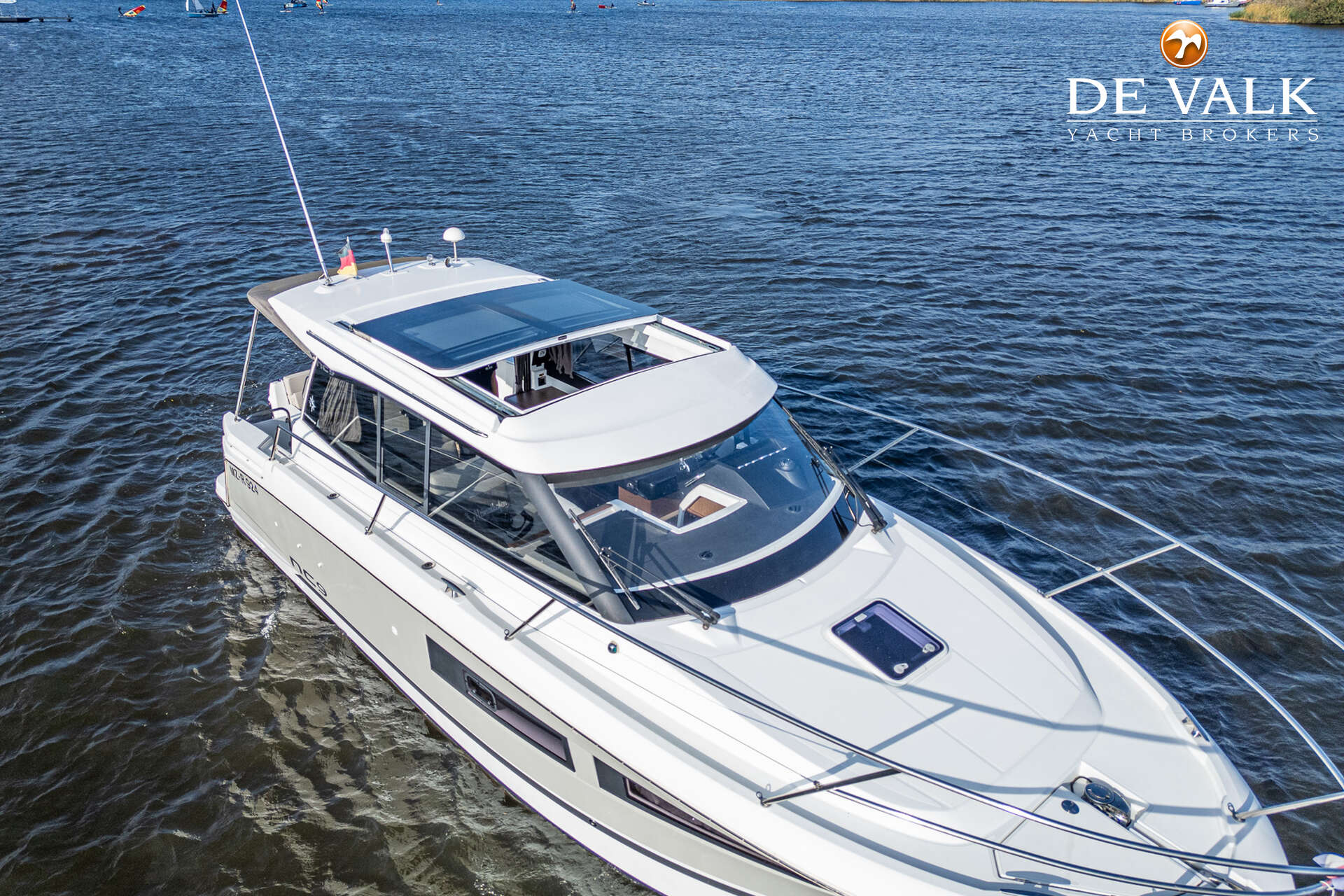 Jeanneau NC 9 — foto 6 van 38