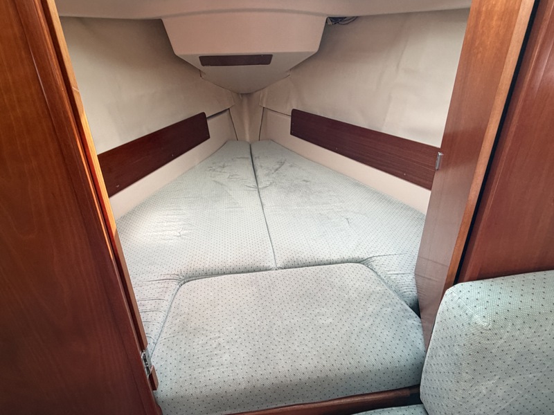 Beneteau Oceanis 321 — foto 16 van 48
