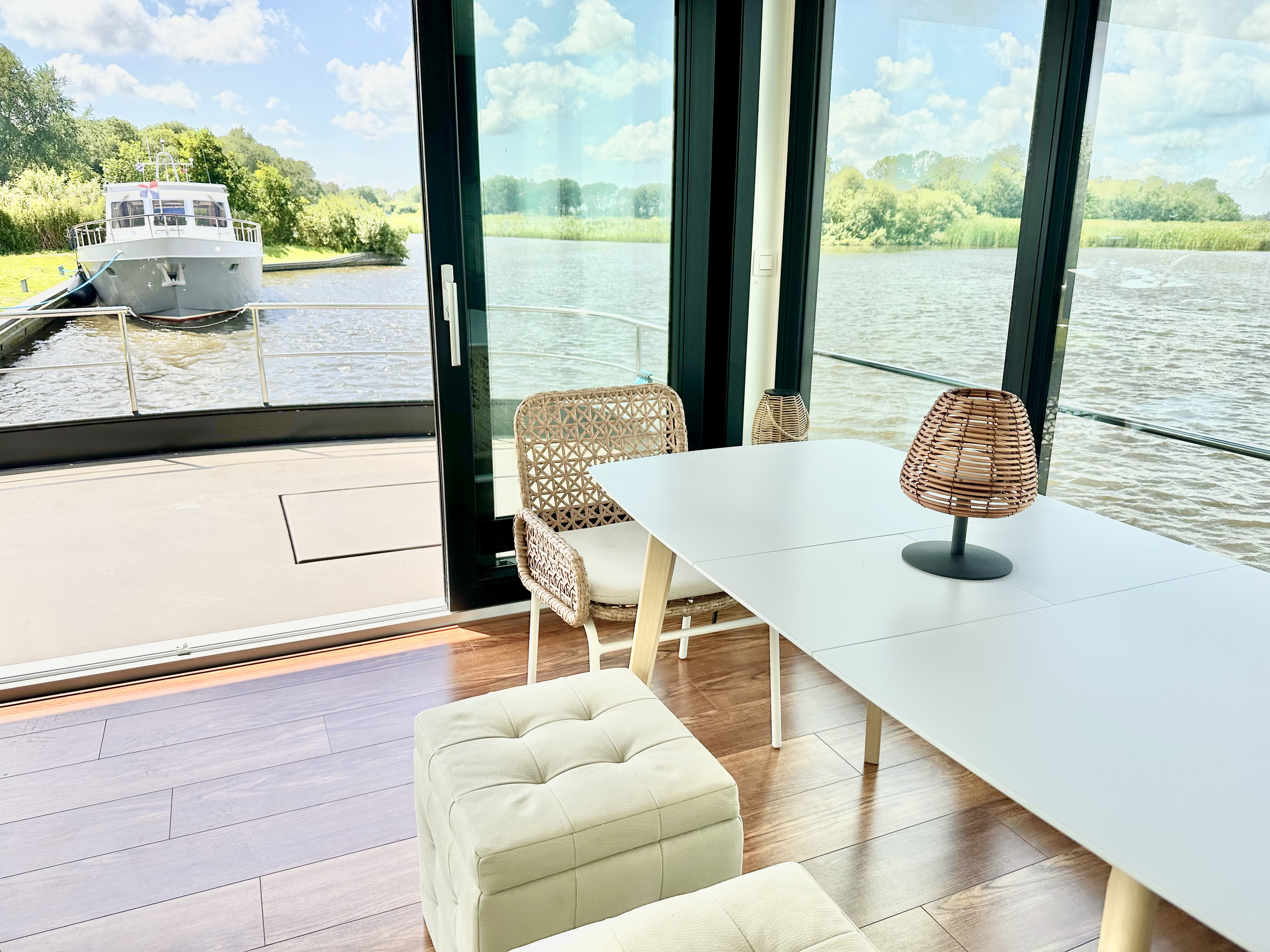 HOMESHIP Lotus Navigator 14 Houseboat — foto 18 van 38