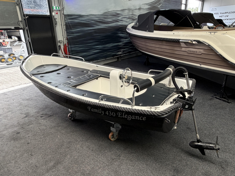 Family 430 Elegance + Haswing 4.0 elektromotor — foto 1 van 9