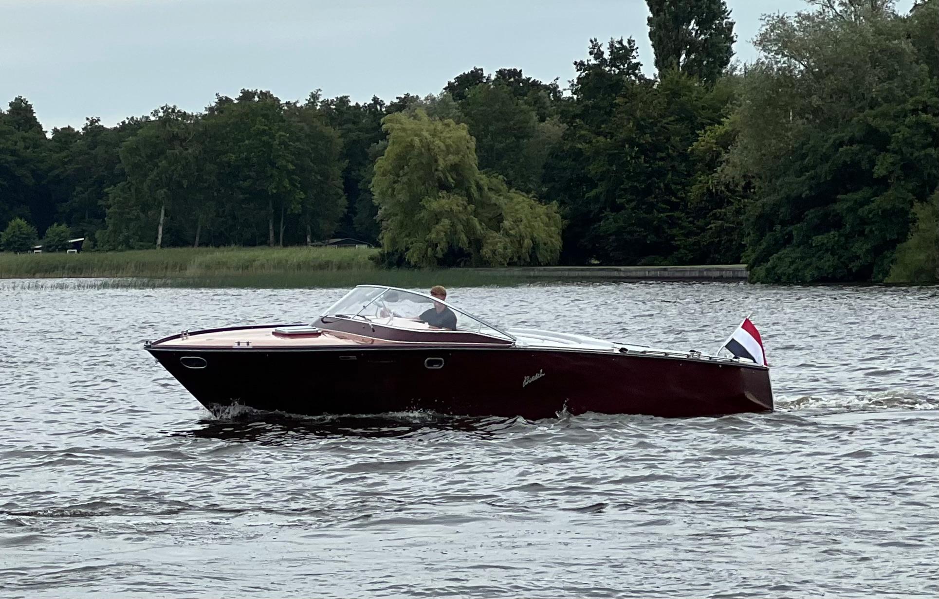 Boesch 850 Runabout Deluxe — foto 24 van 40