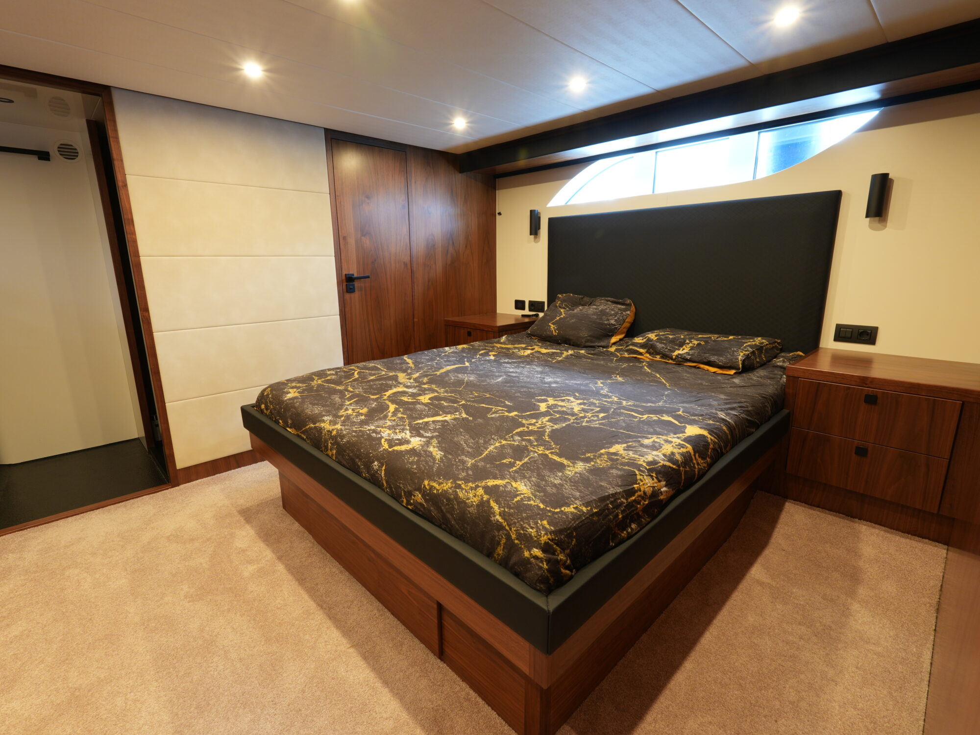 Van den Hoven Executive 15.00 MK II — foto 60 van 70