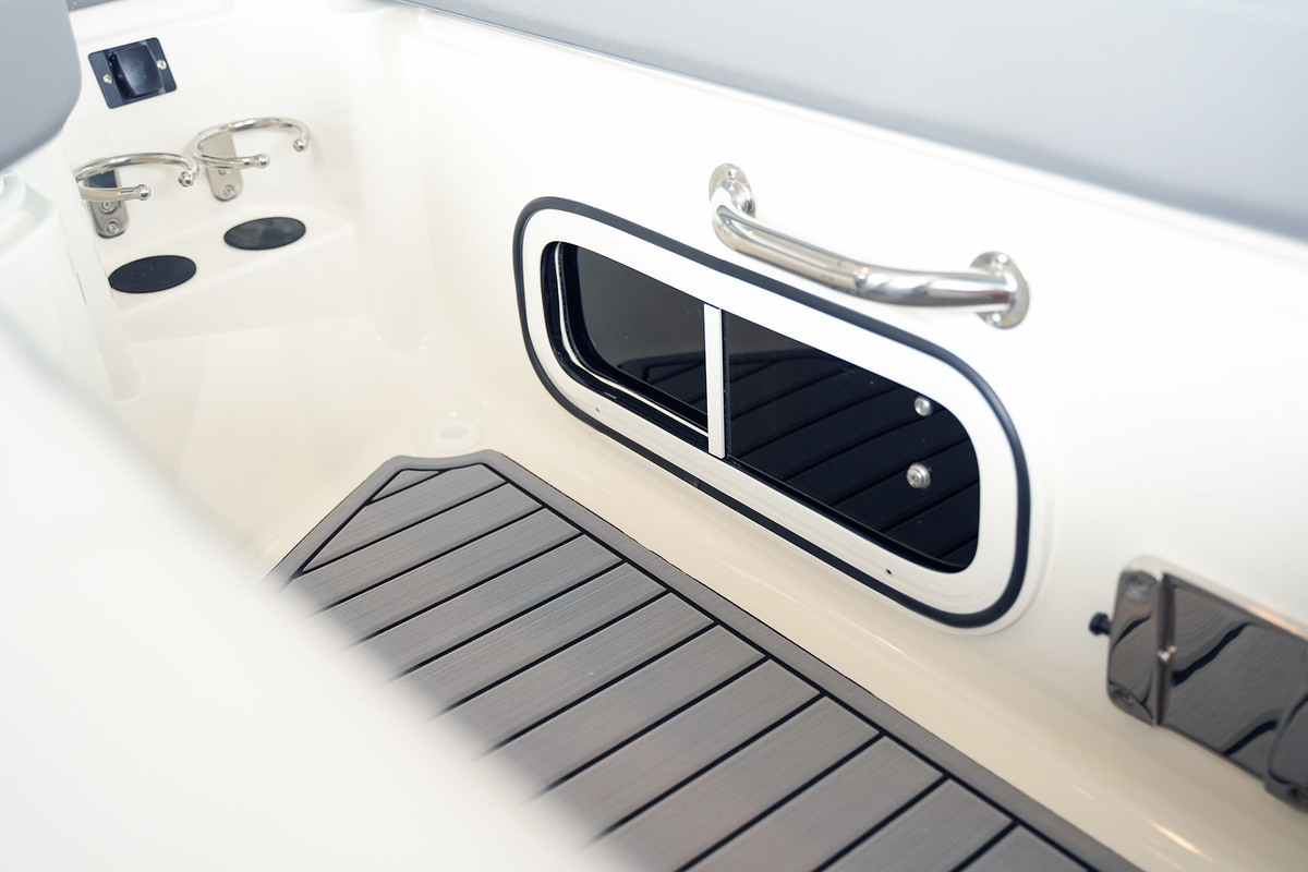 Sea Ray SDX 250 — foto 37 van 82