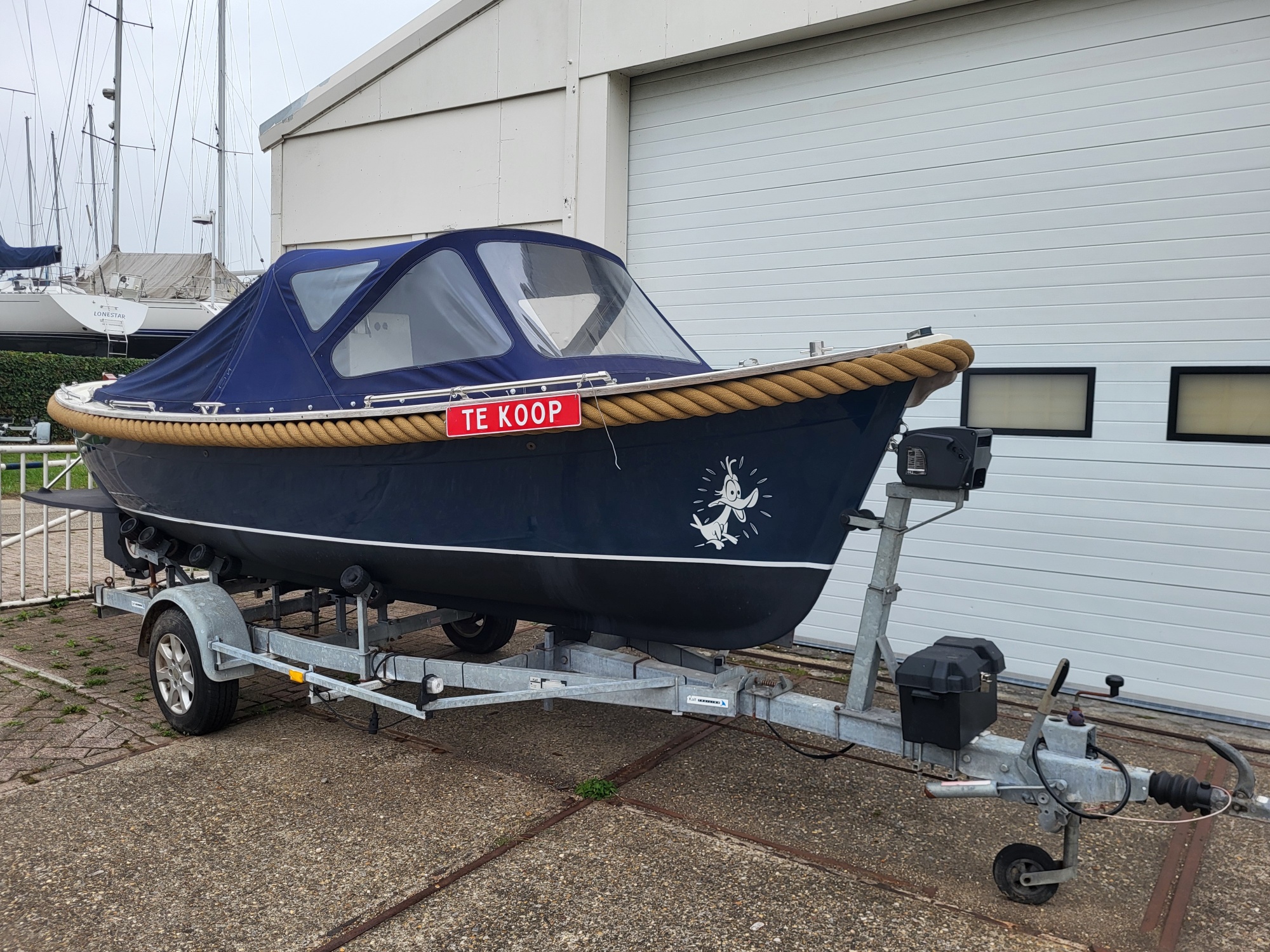 Degelijke Zuidschor 625 Diesel Inboard Sloep Navy incl. Kalf Trailer — foto 10 van 12