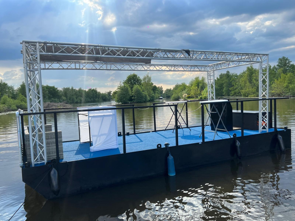 Partyboot Staal Pontoon — foto 7 van 15