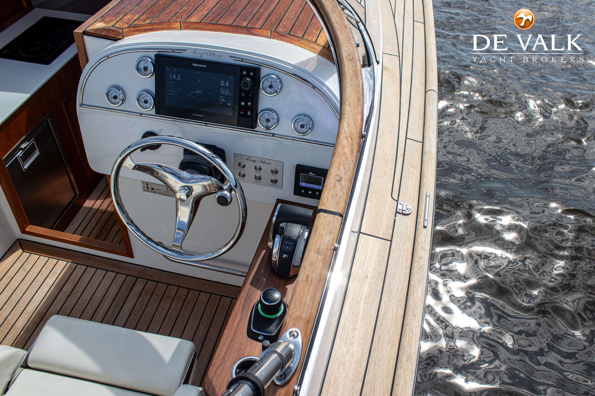 Long Island 33 Runabout — foto 15 van 43