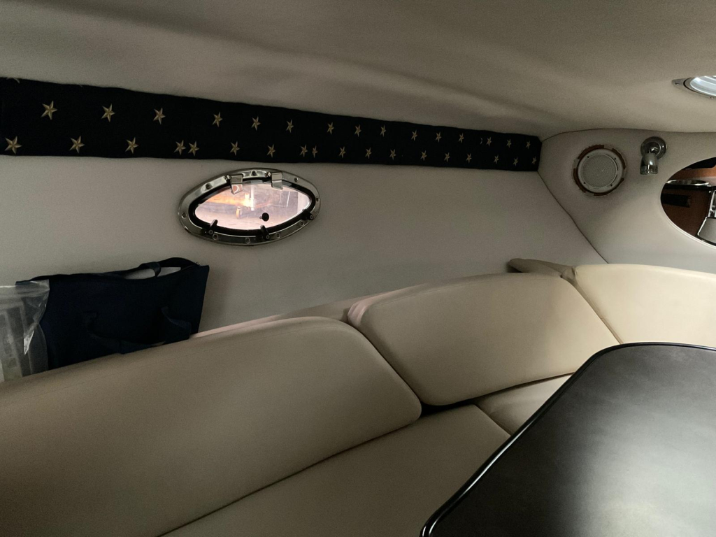 Crownline 275 CCR — foto 21 van 33