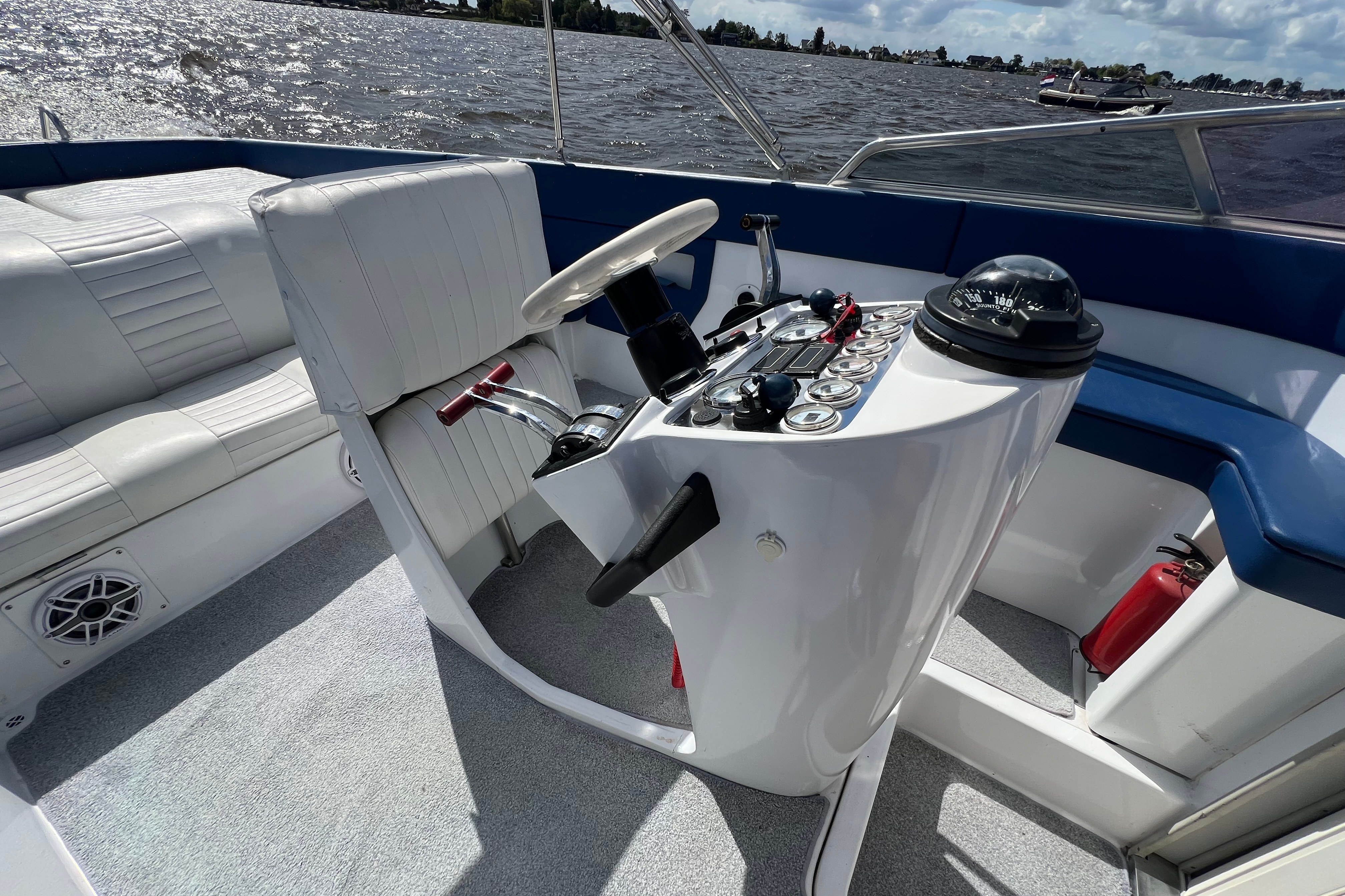 Monte Carlo 30 Offshore — foto 16 van 26