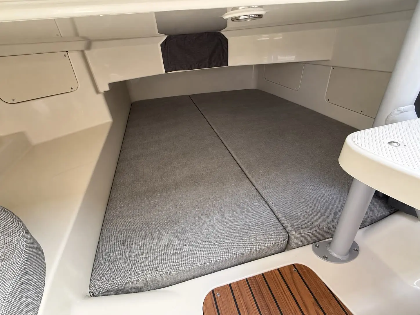 Quicksilver Activ 805 Cruiser (Full options / 2024) — foto 34 van 41