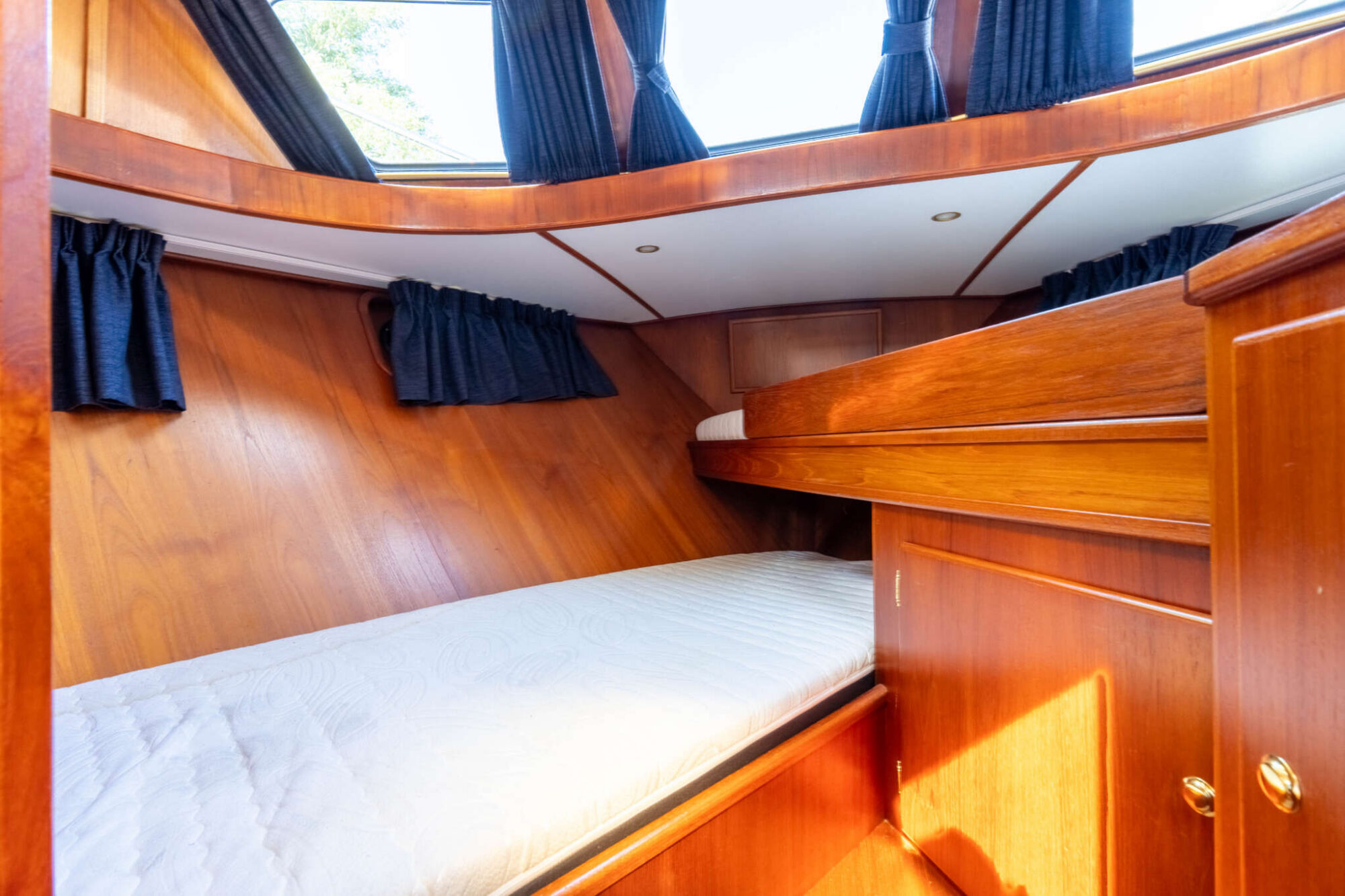Explorer Classic 14.00 AK Cabrio — foto 15 van 49