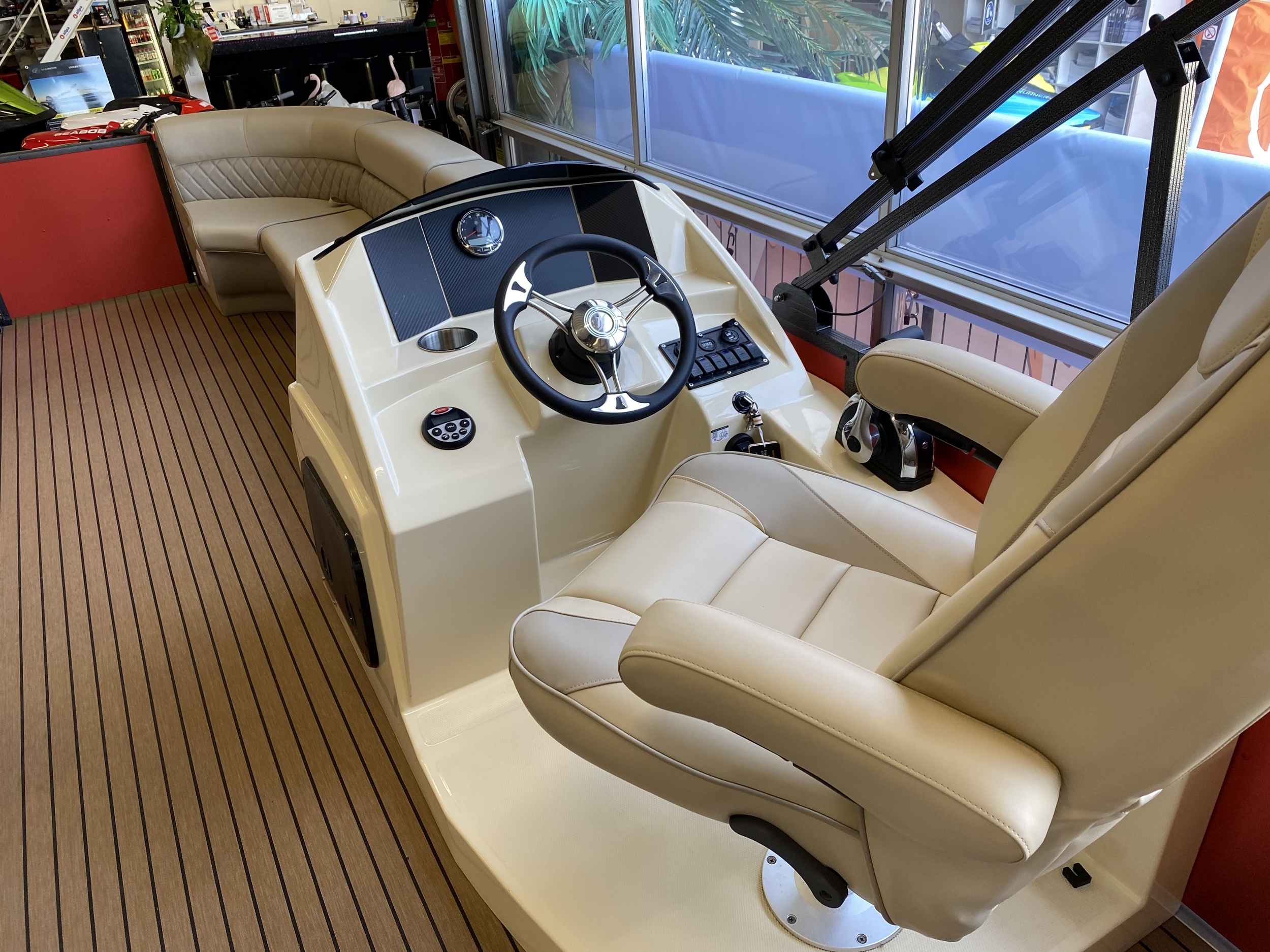 Pontoonboot 25FT 3-Tubes Red — foto 8 van 19