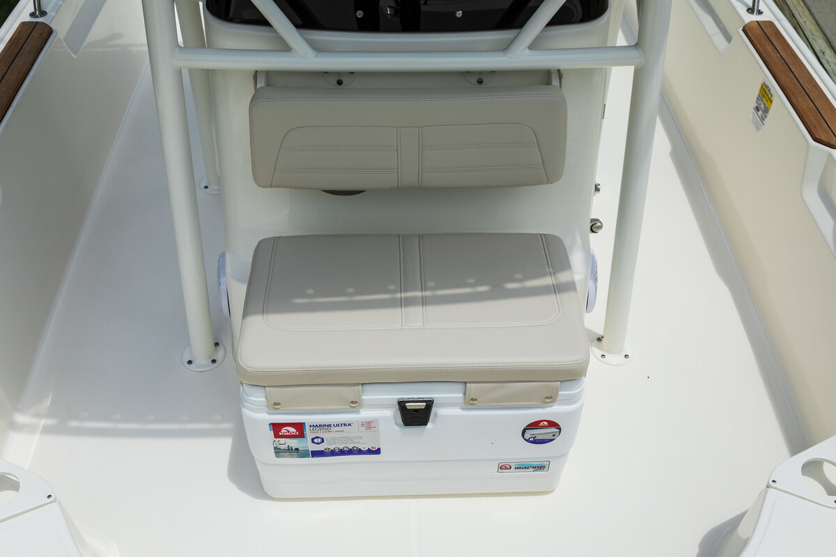 Boston Whaler 190 Montauk — foto 7 van 17