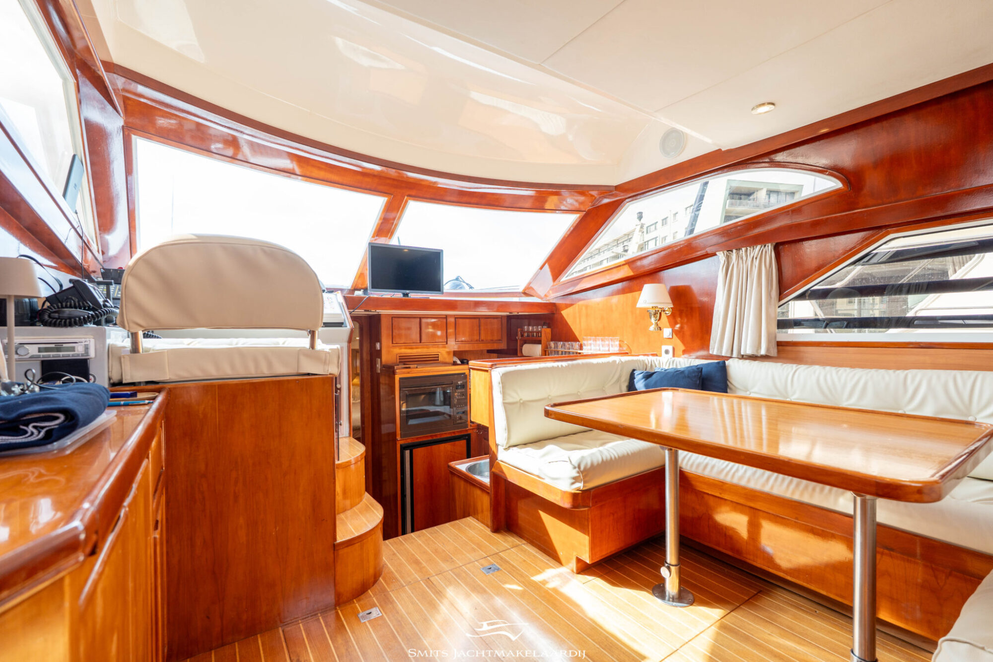Astor 37 Flybridge — foto 3 van 54