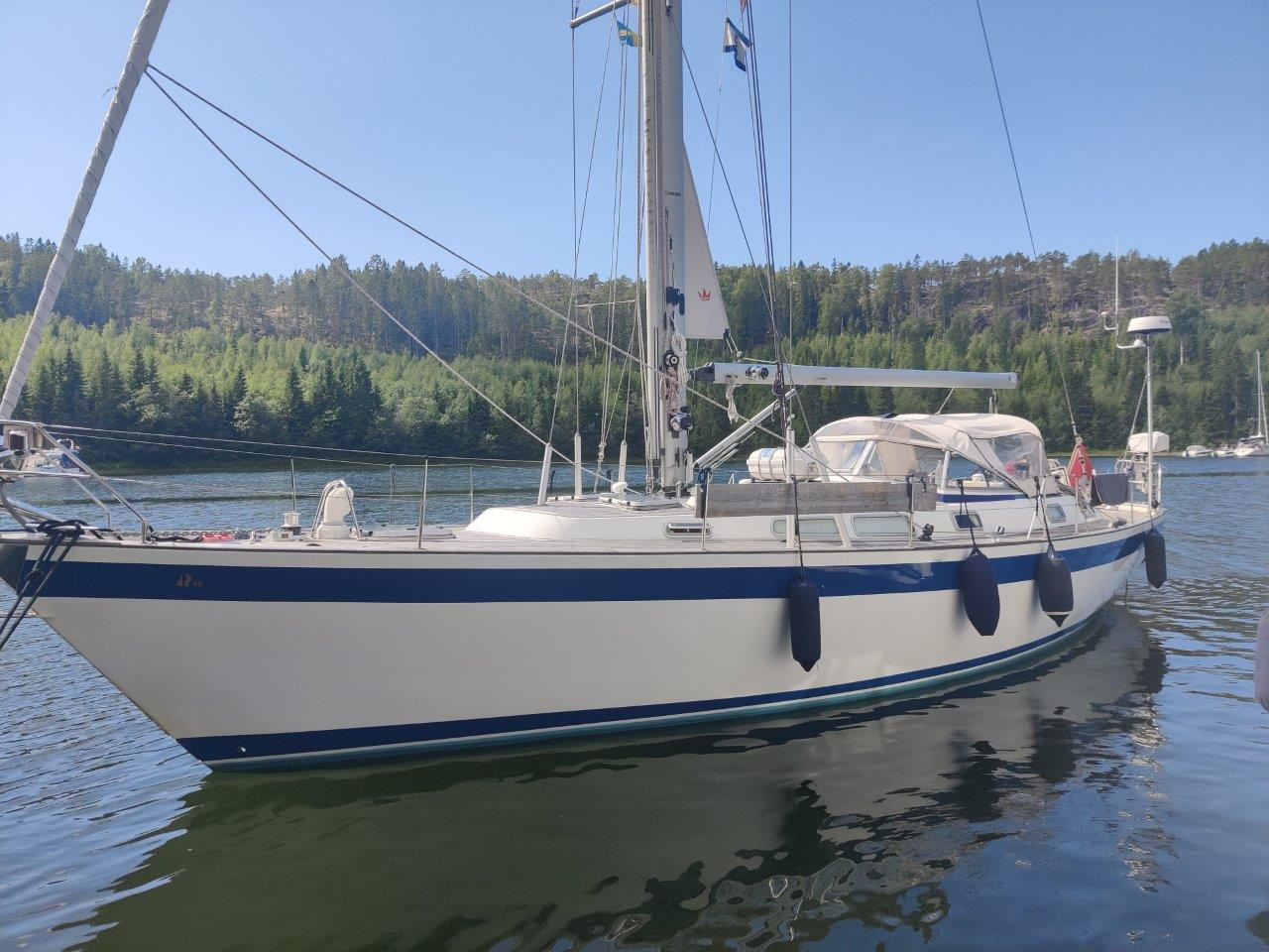 Hallberg-Rassy 45 — foto 3 van 108