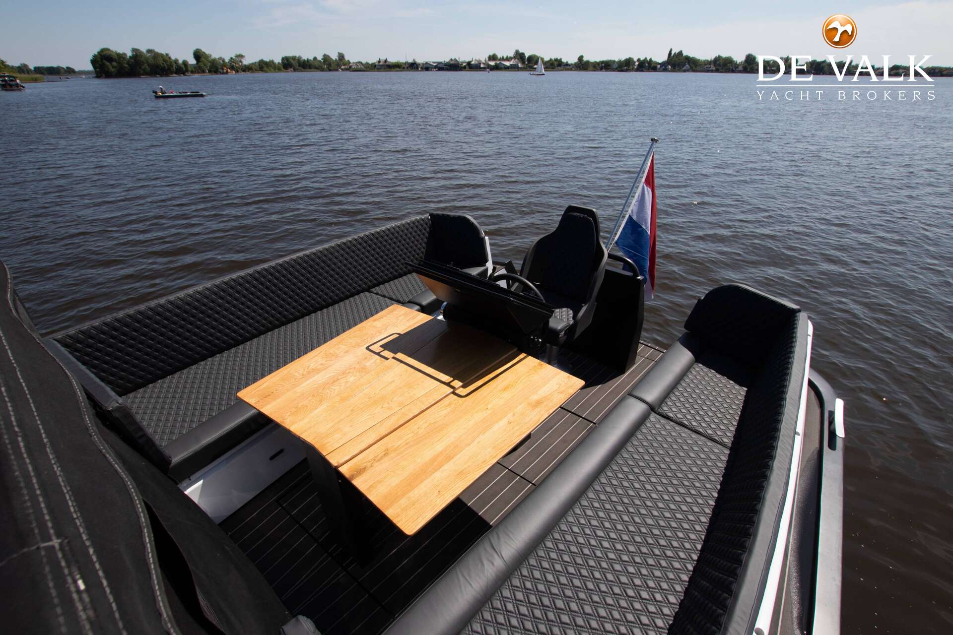 PLV Custom Build — foto 17 van 35