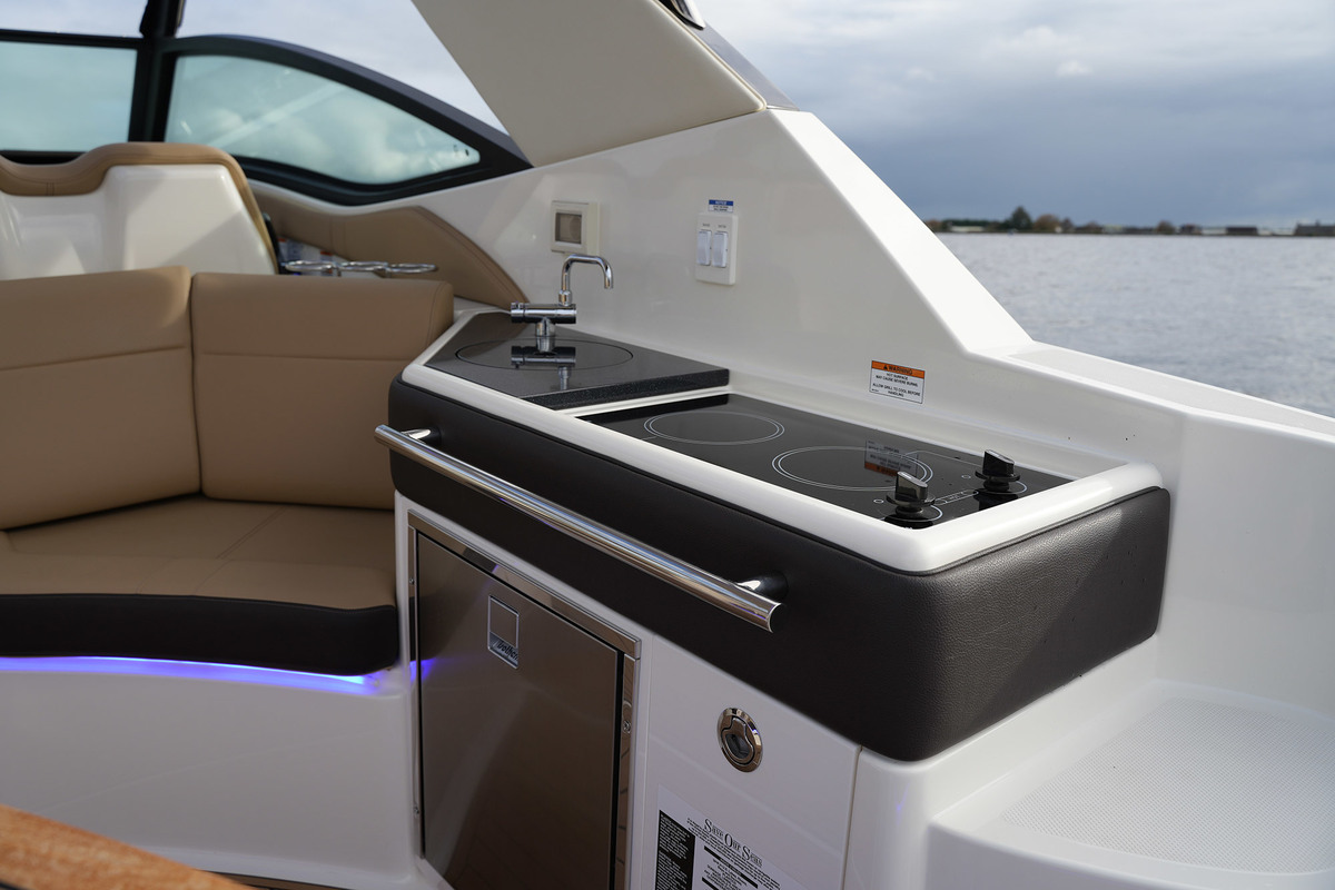 Sea Ray Sundancer 320 — foto 39 van 80