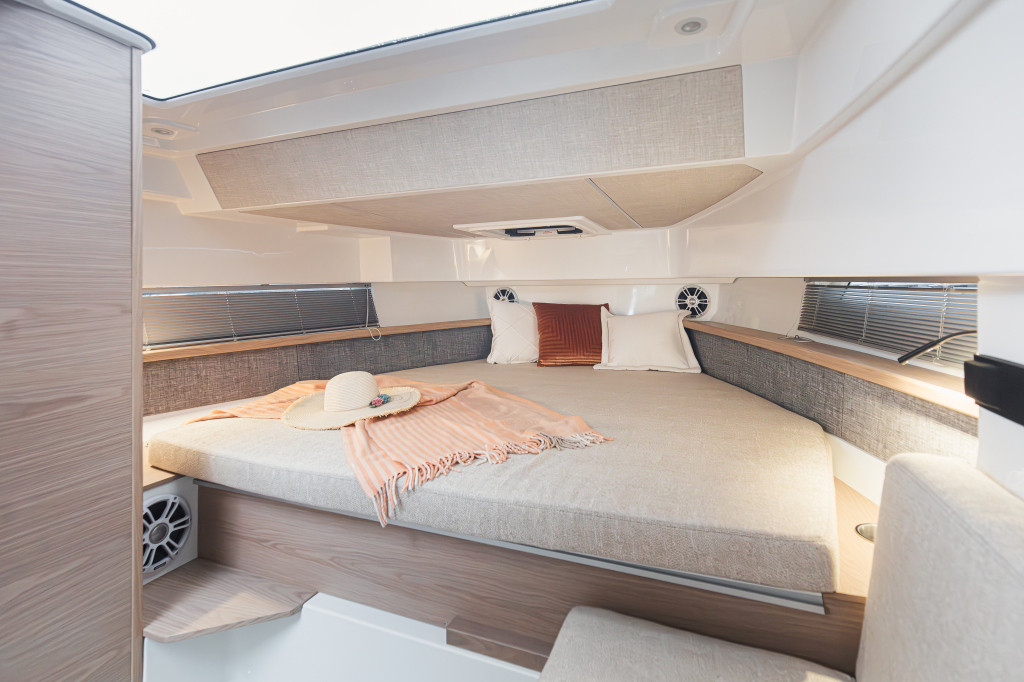 Quarken 35 Cabin + 2xF300 Yamaha — foto 52 van 65