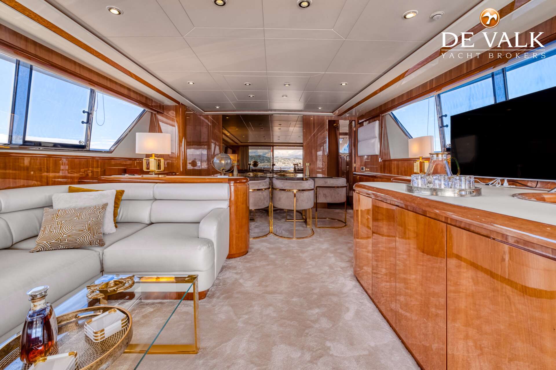 Falcon 82 — foto 24 van 39