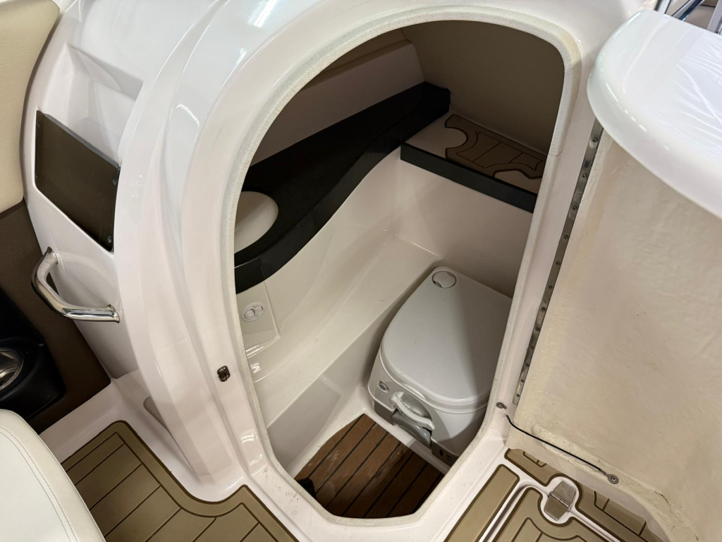 Regal 2500 Bowrider — foto 25 van 29