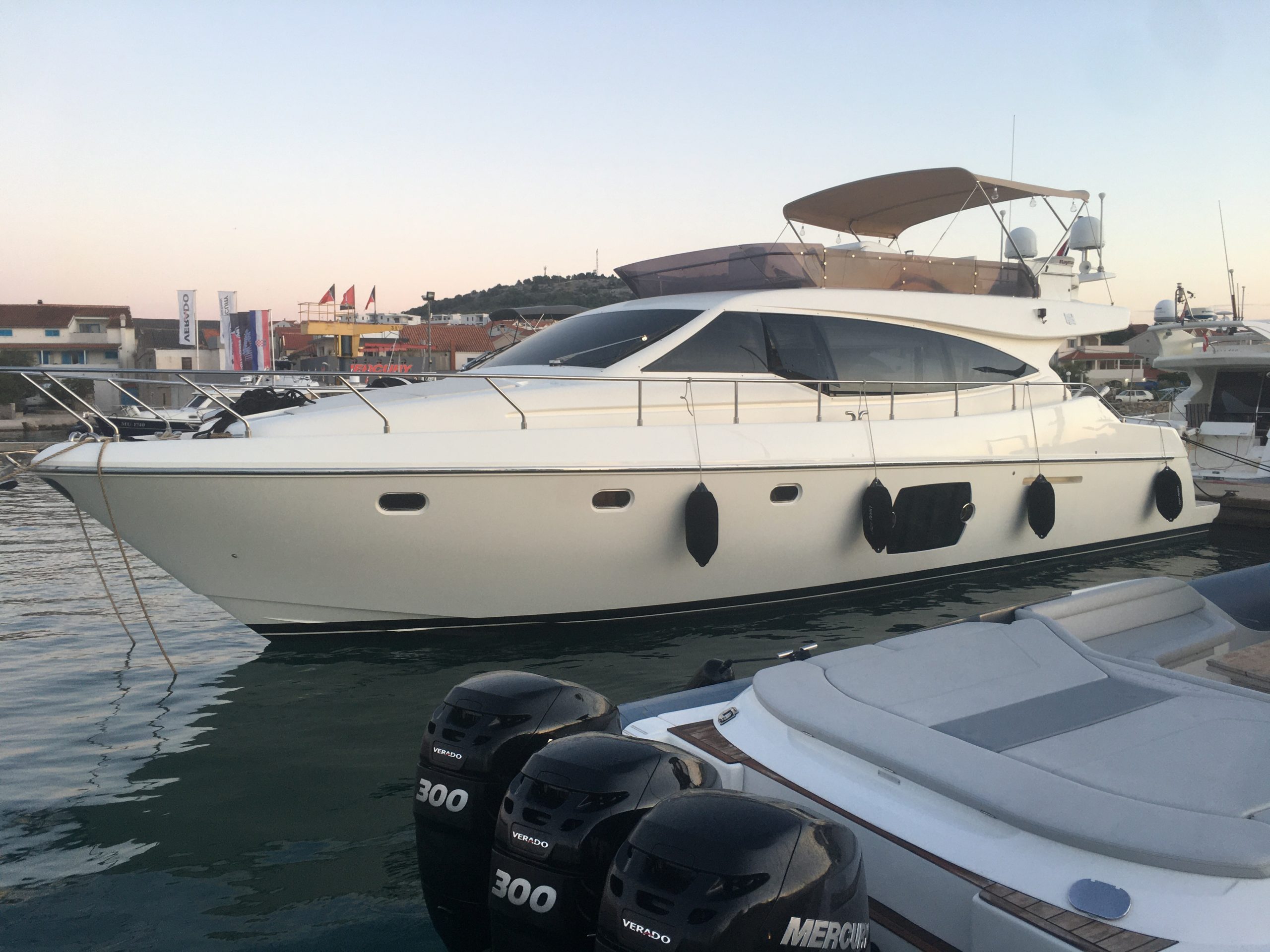 Ferretti 510 — foto 1 van 12