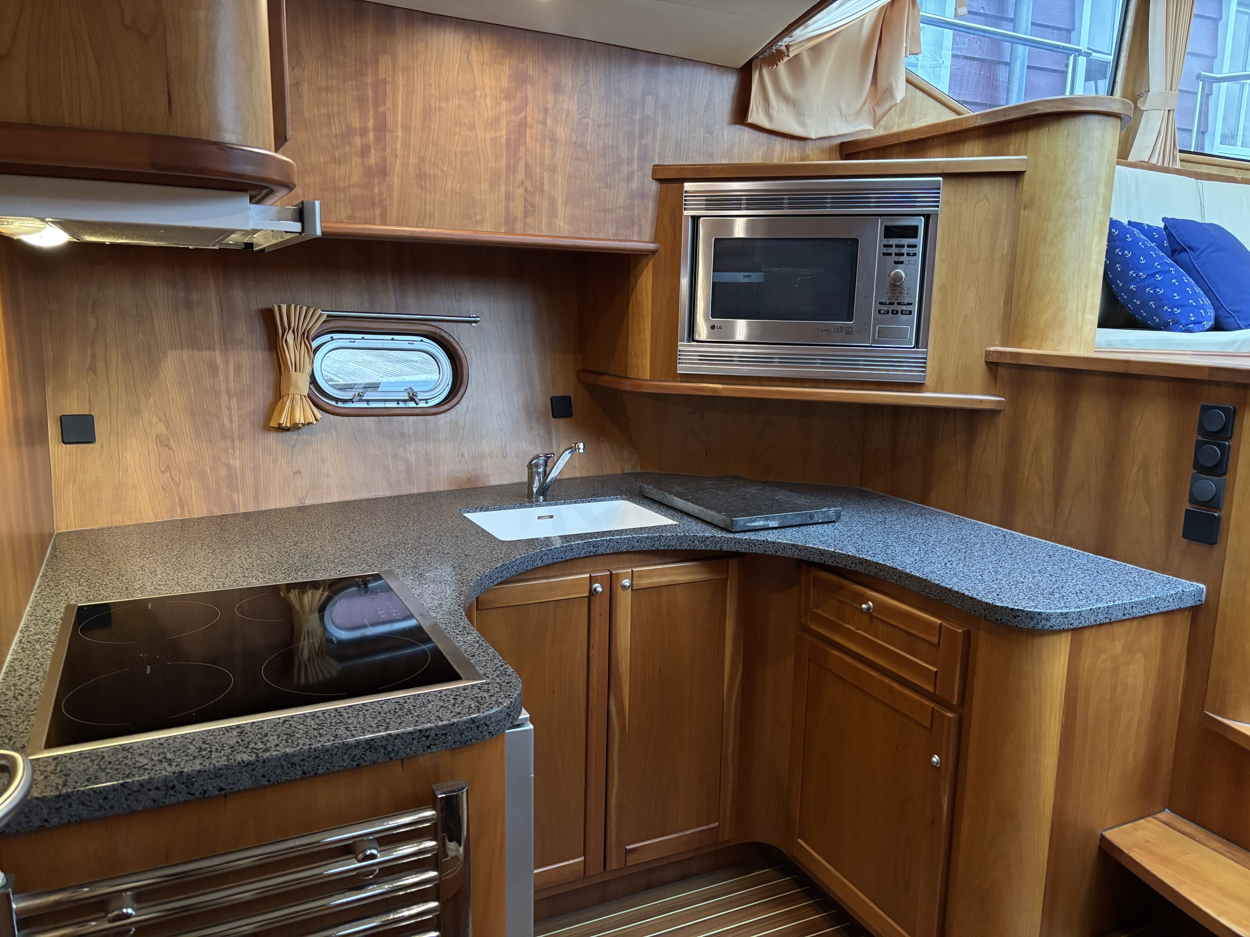 Aqualine 46 Pilothouse — foto 14 van 29