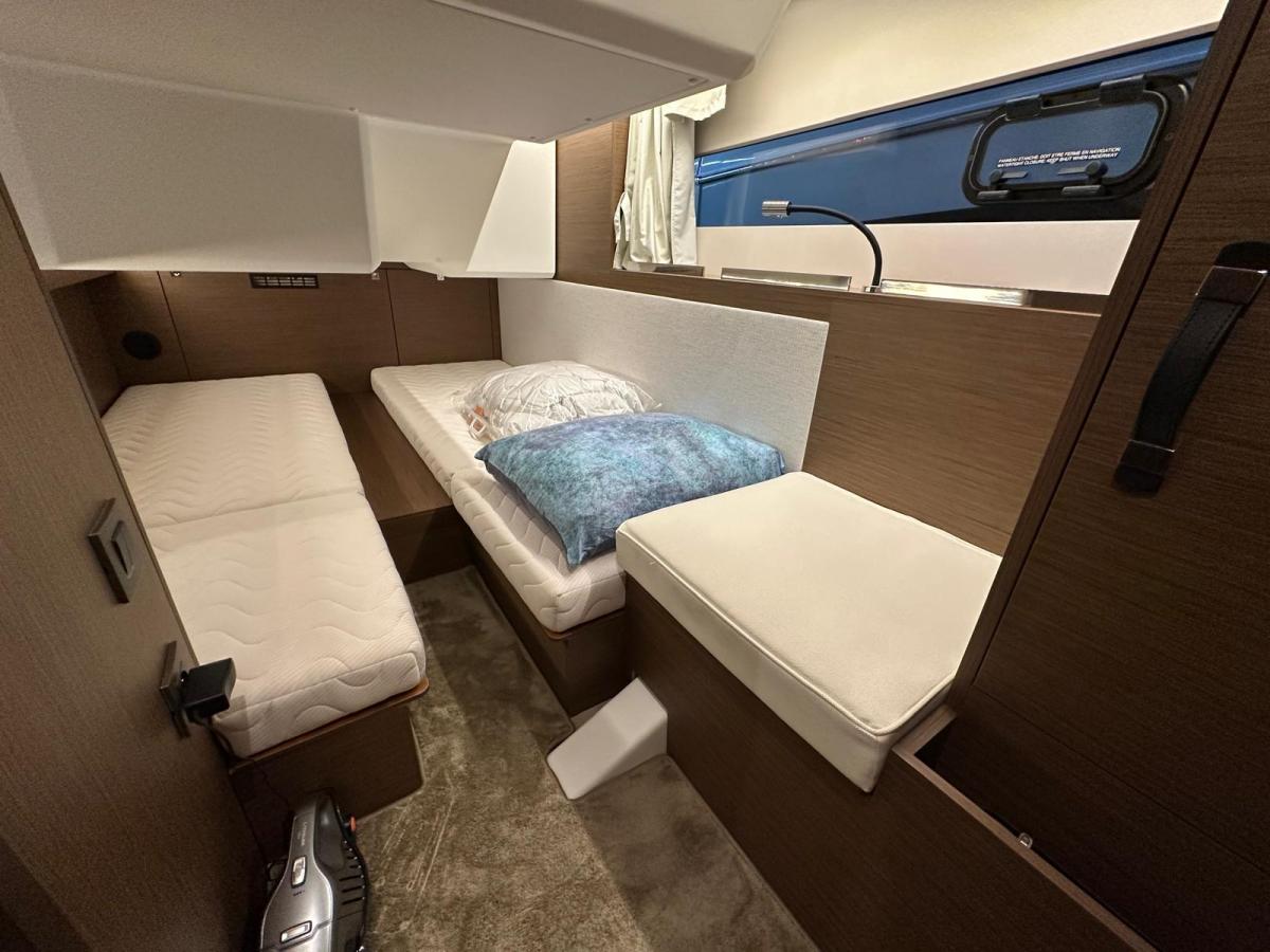 JEANNEAU NC37 met slechts 87 uur! — foto 30 van 42