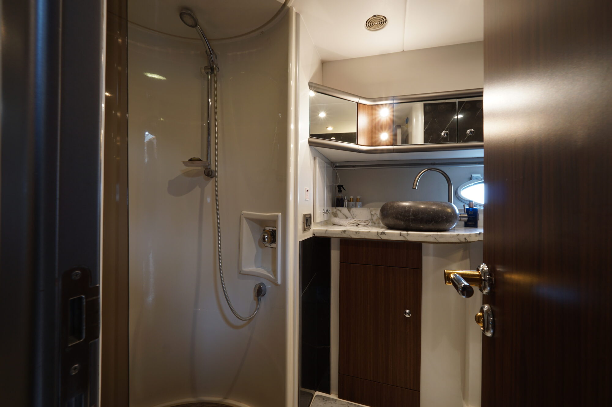 Sunseeker 62 Manhattan — foto 39 van 86