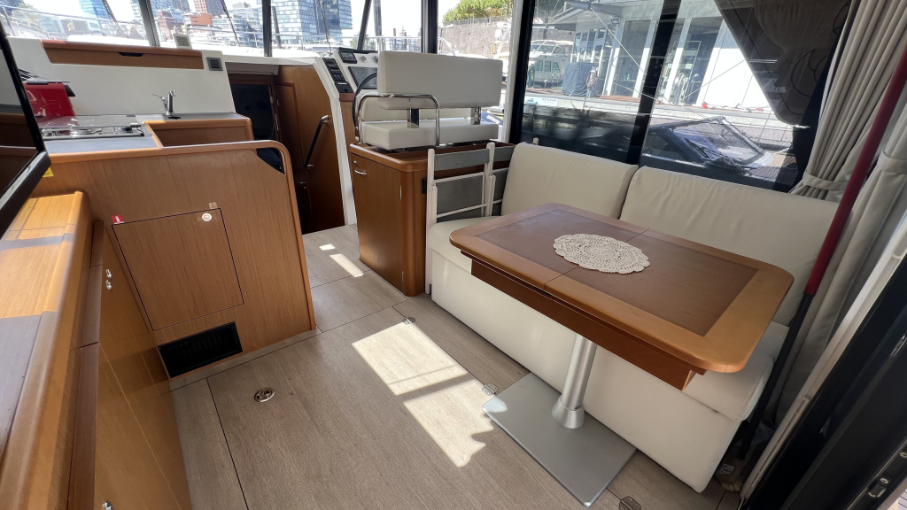 Beneteau Swift Trawler 35 — foto 41 van 76