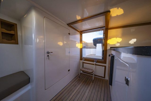 Outlaw 999 tender DE GROOTSTE SLOEPENSHOWROOM VAN NEDERLAND — foto 8 van 14