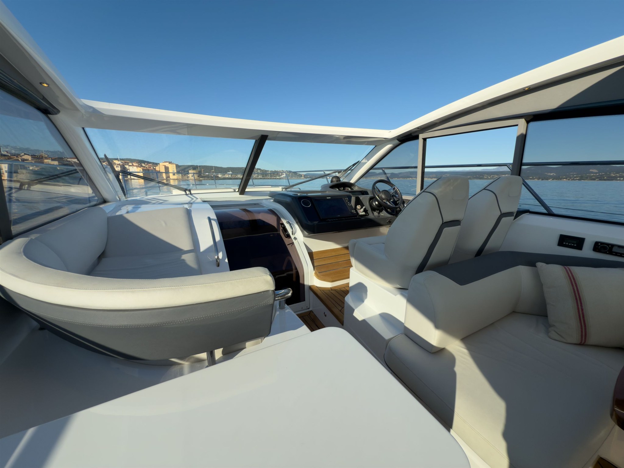 Princess V50 (2018) — foto 11 van 11