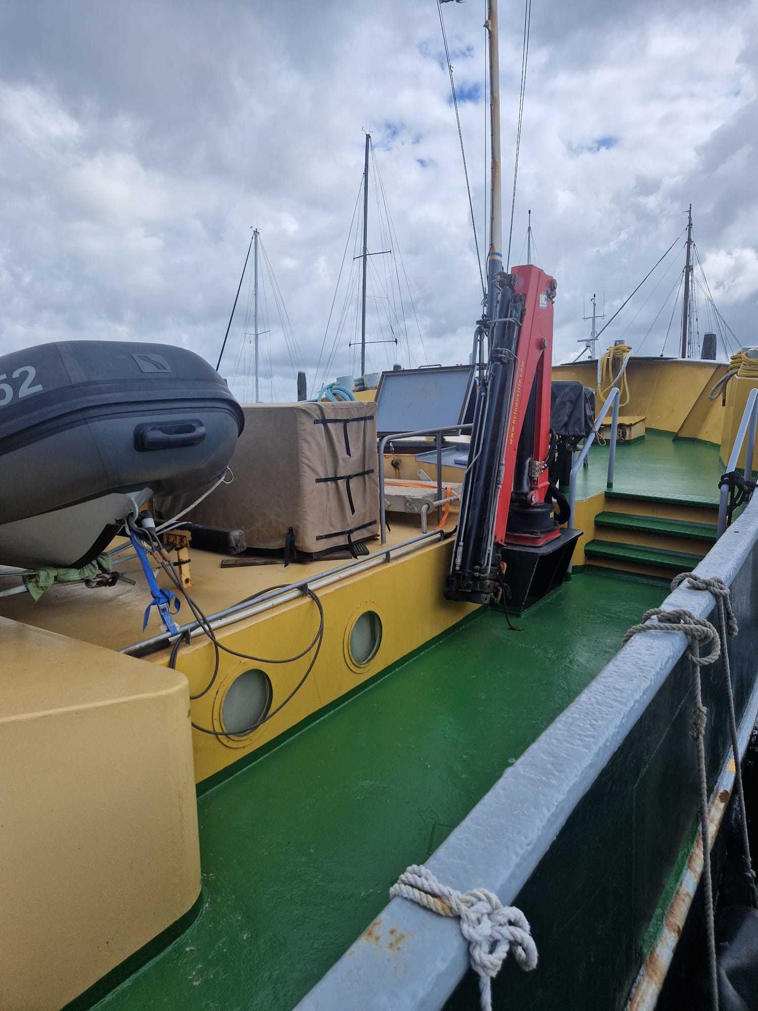 Ex Viskottter/ Varend Woonschip 21.05 — foto 3 van 75