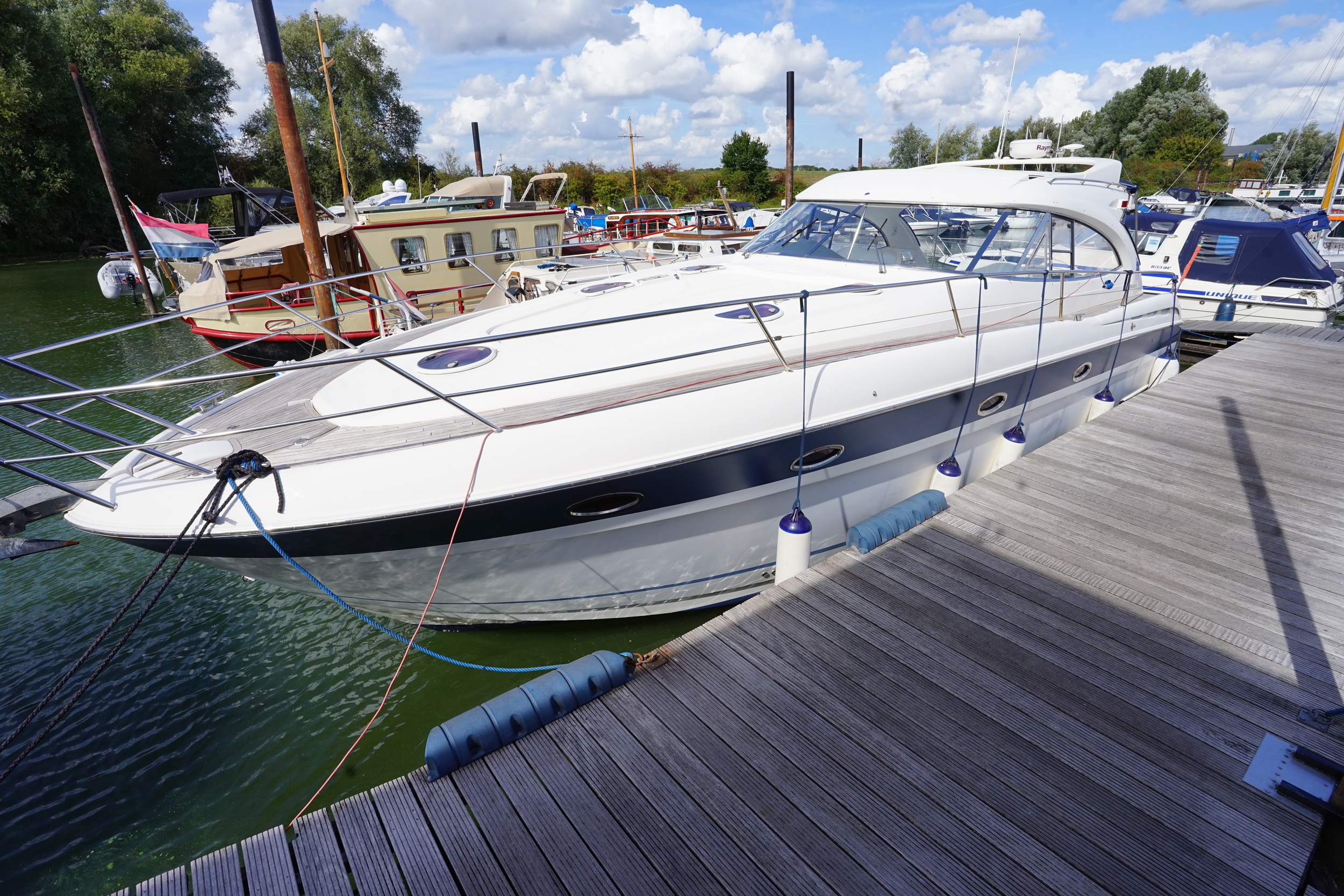 Bavaria 42 HT Sport IPS-500 - hydraulic platform — foto 35 van 42