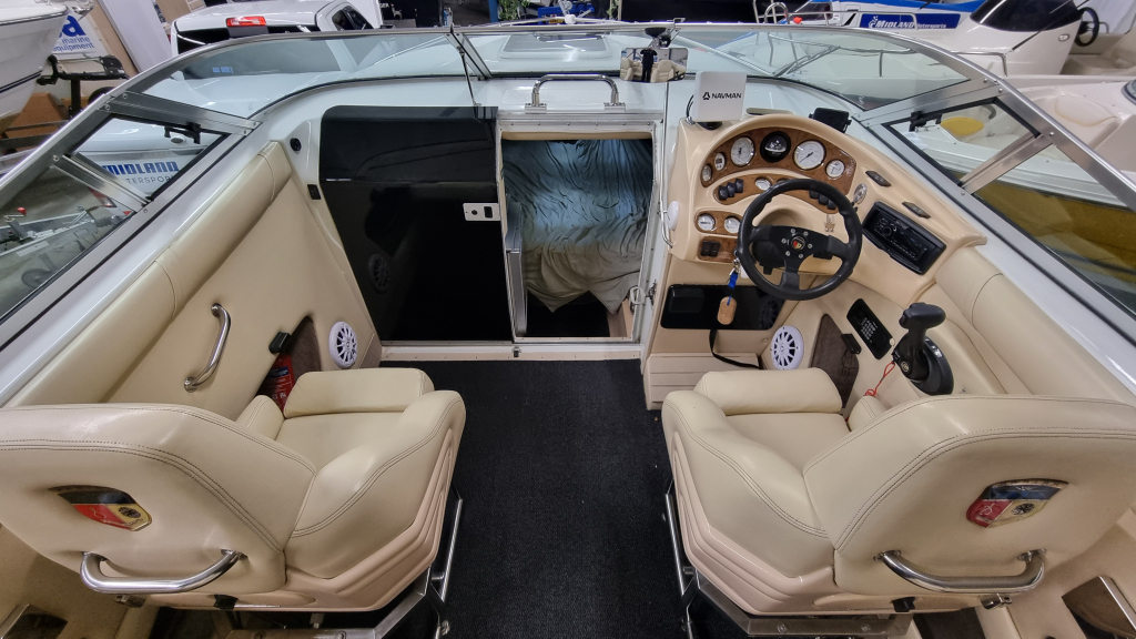 Mariah Z258 Shabah met MerCruiser 7,4 MPI DuoProp met 310pk (BOMVOL!) — foto 11 van 31