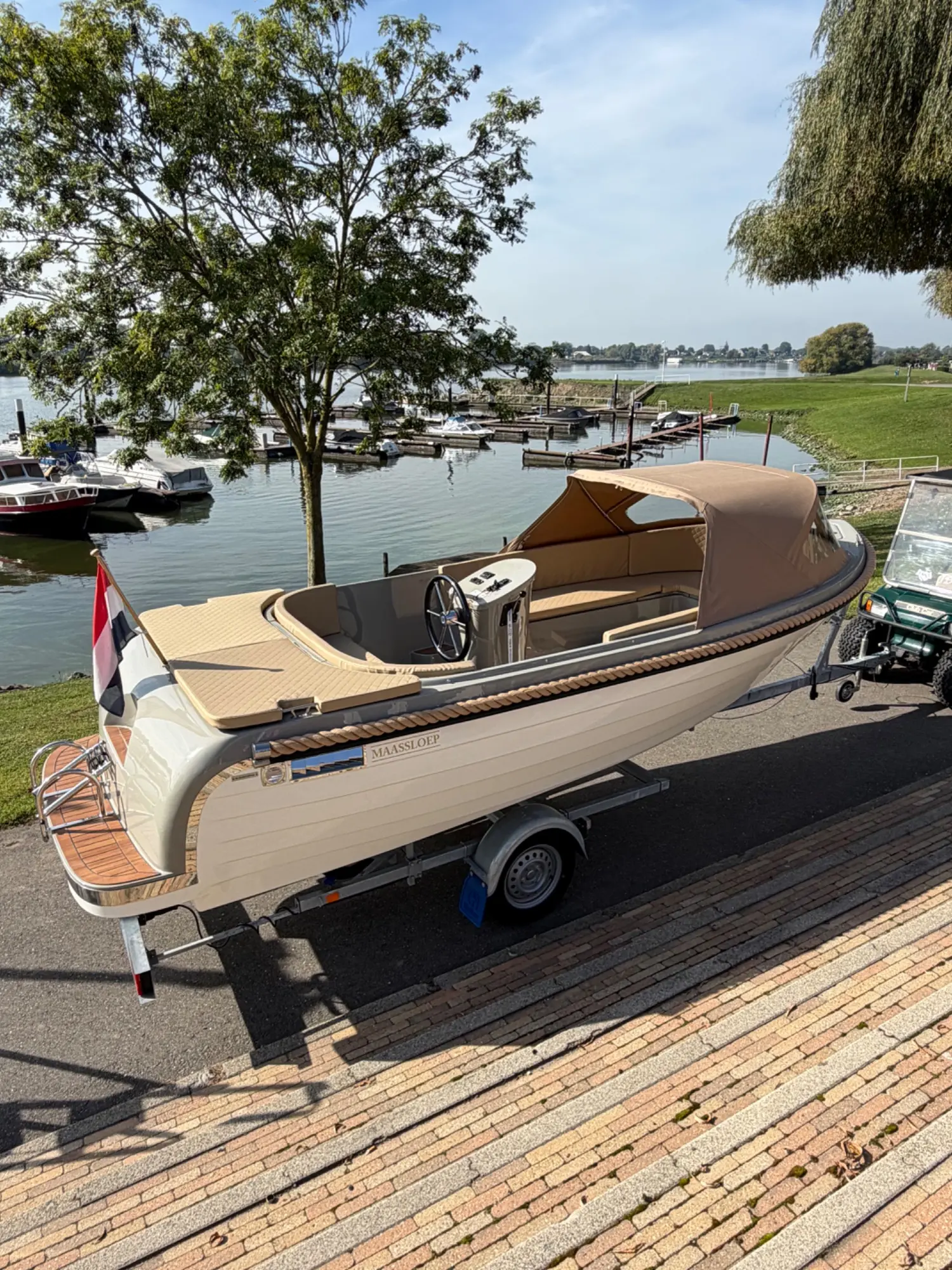 Maassloep 570 Honda 20pk demo 0 vaar uren van €21.950,-