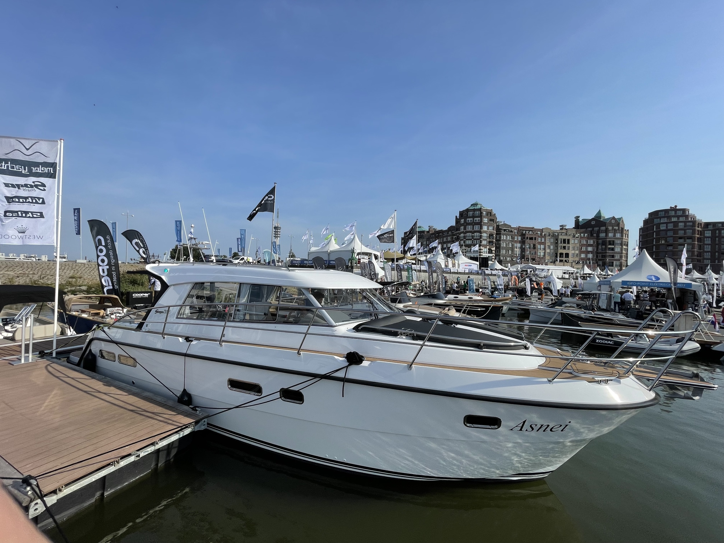Saga 385 — foto 1 van 31