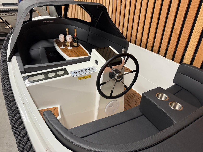 Corsiva 595 Tender 20pk Honda Nieuw — foto 4 van 12
