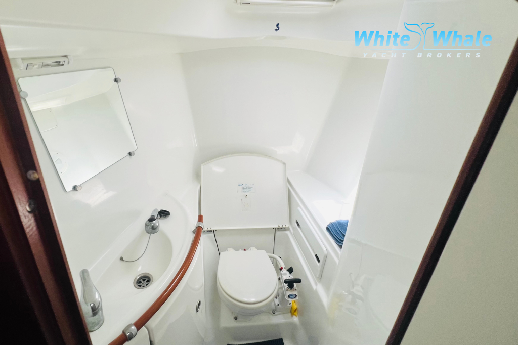 Beneteau Oceanis 42 CC — foto 34 van 45