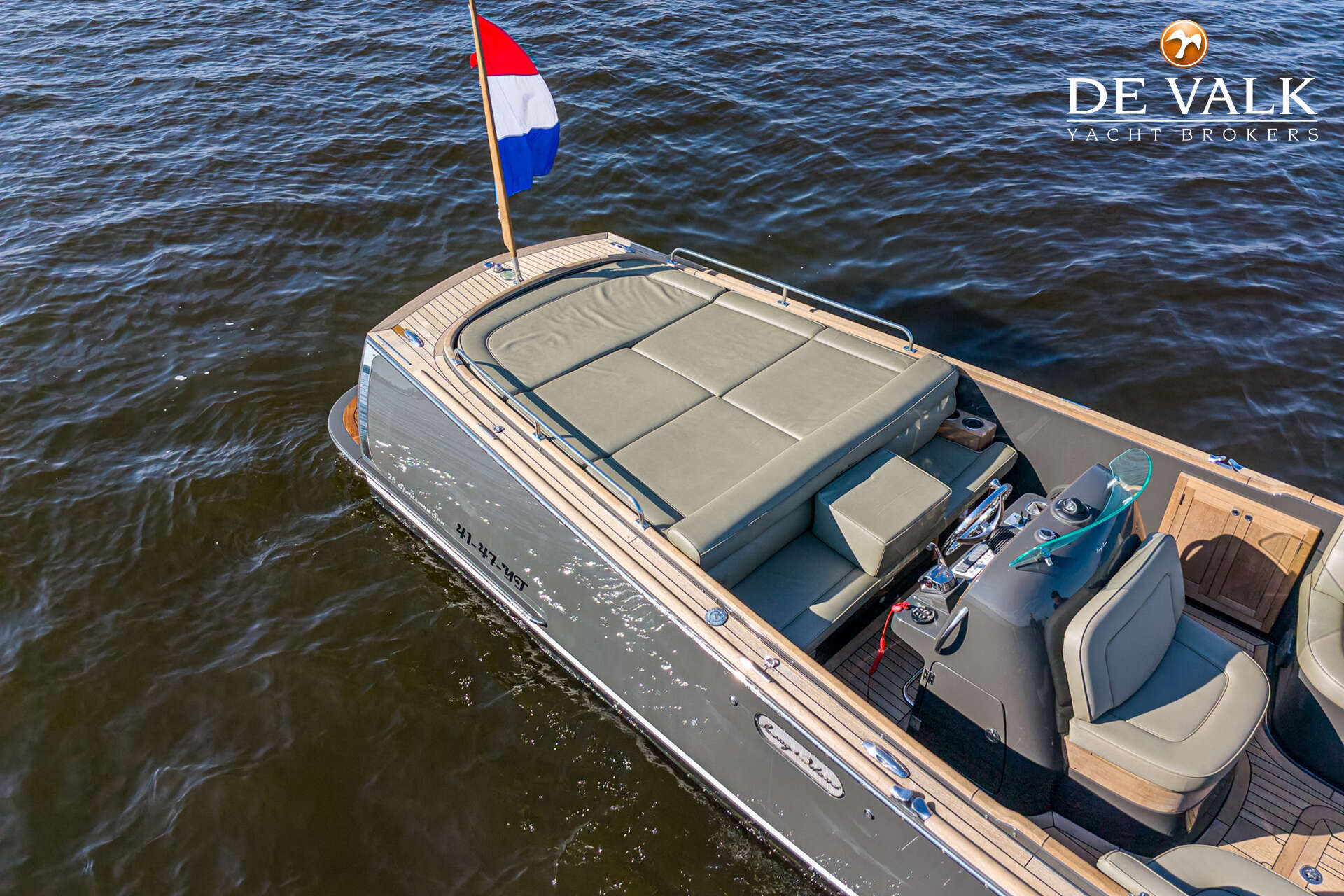 Long Island 28 Sportsman — foto 18 van 36