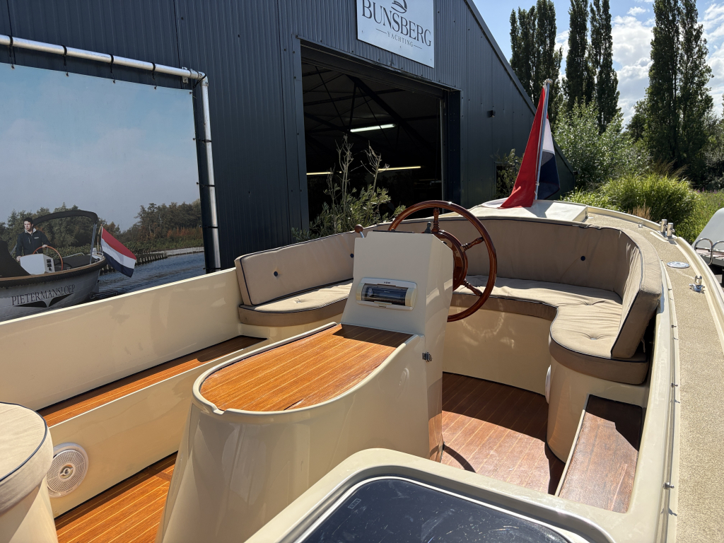 Oudhuijzer 720 + Boegschroef  — foto 9 van 17