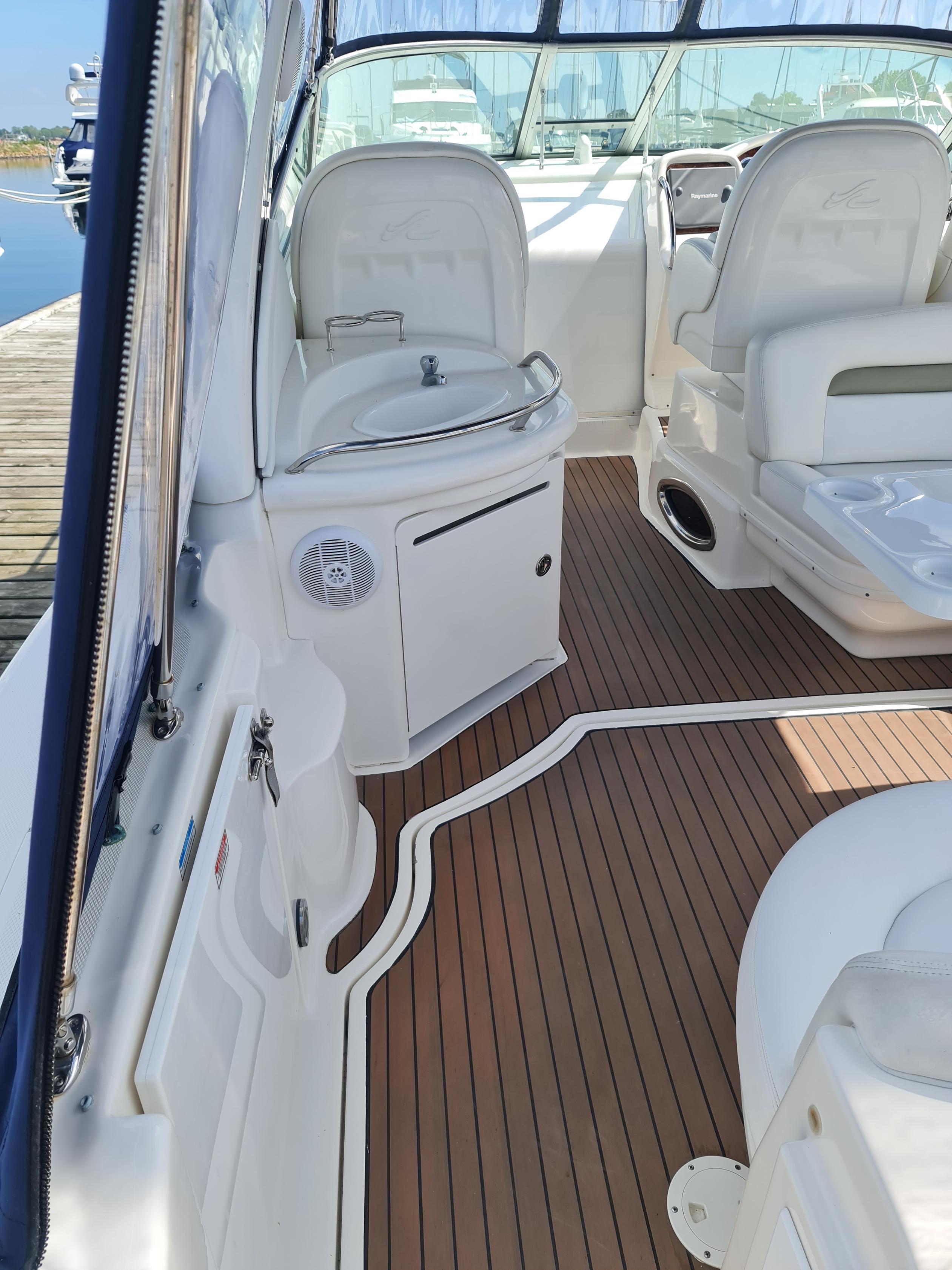 Sea Ray 375 Sundancer — foto 10 van 39