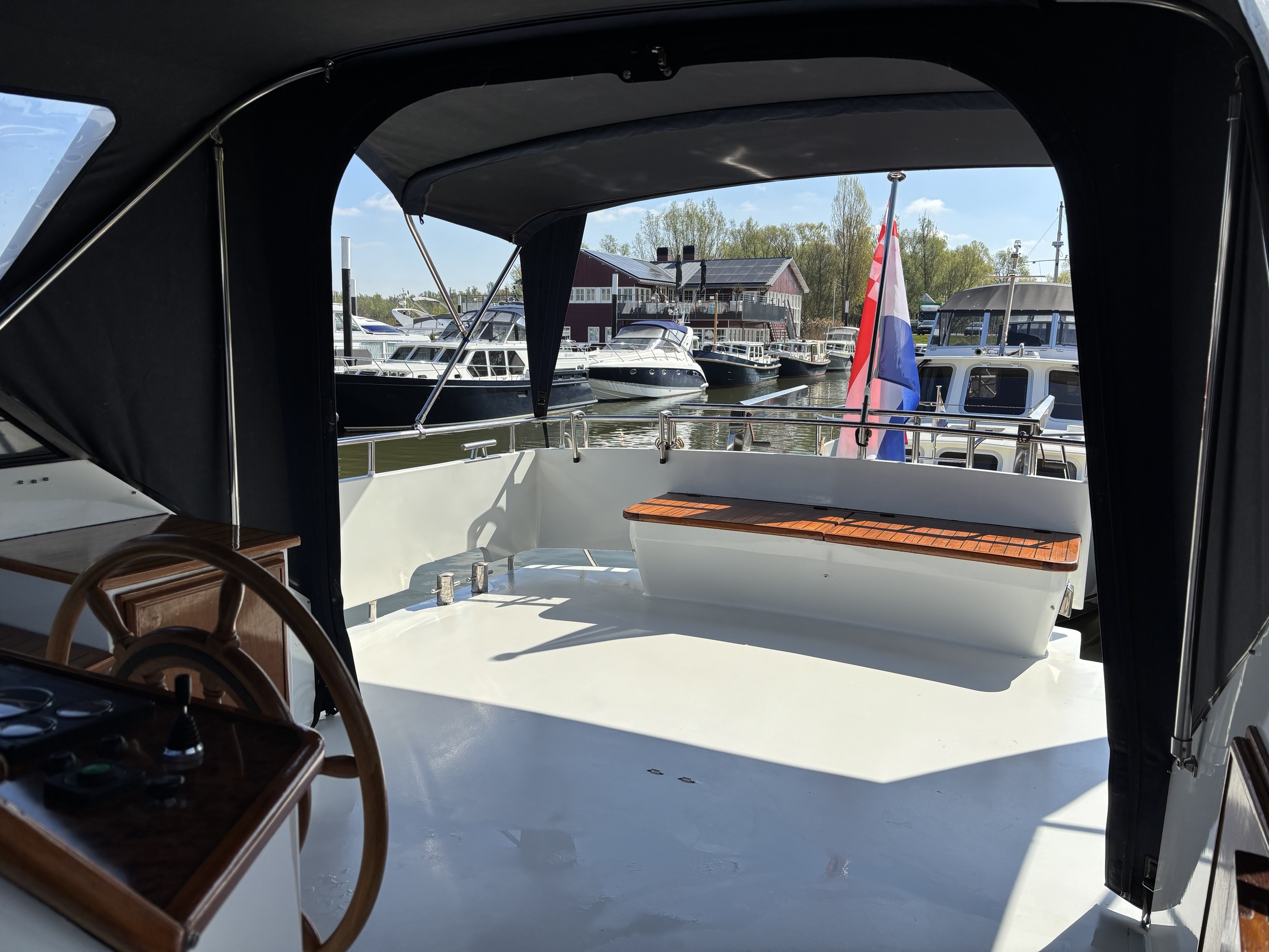 Explorer 45 — foto 10 van 31