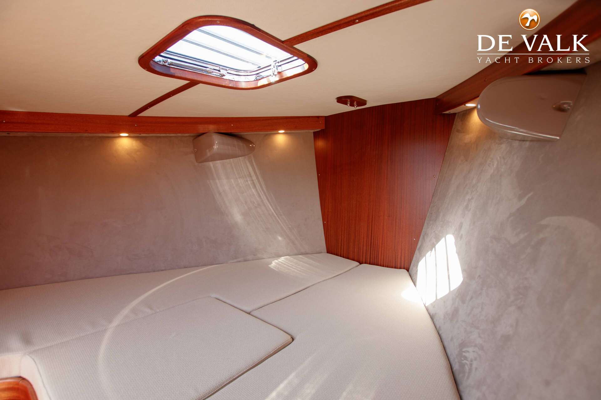 Brandaris Barkas 1100 Supersport Hybrid — foto 34 van 41