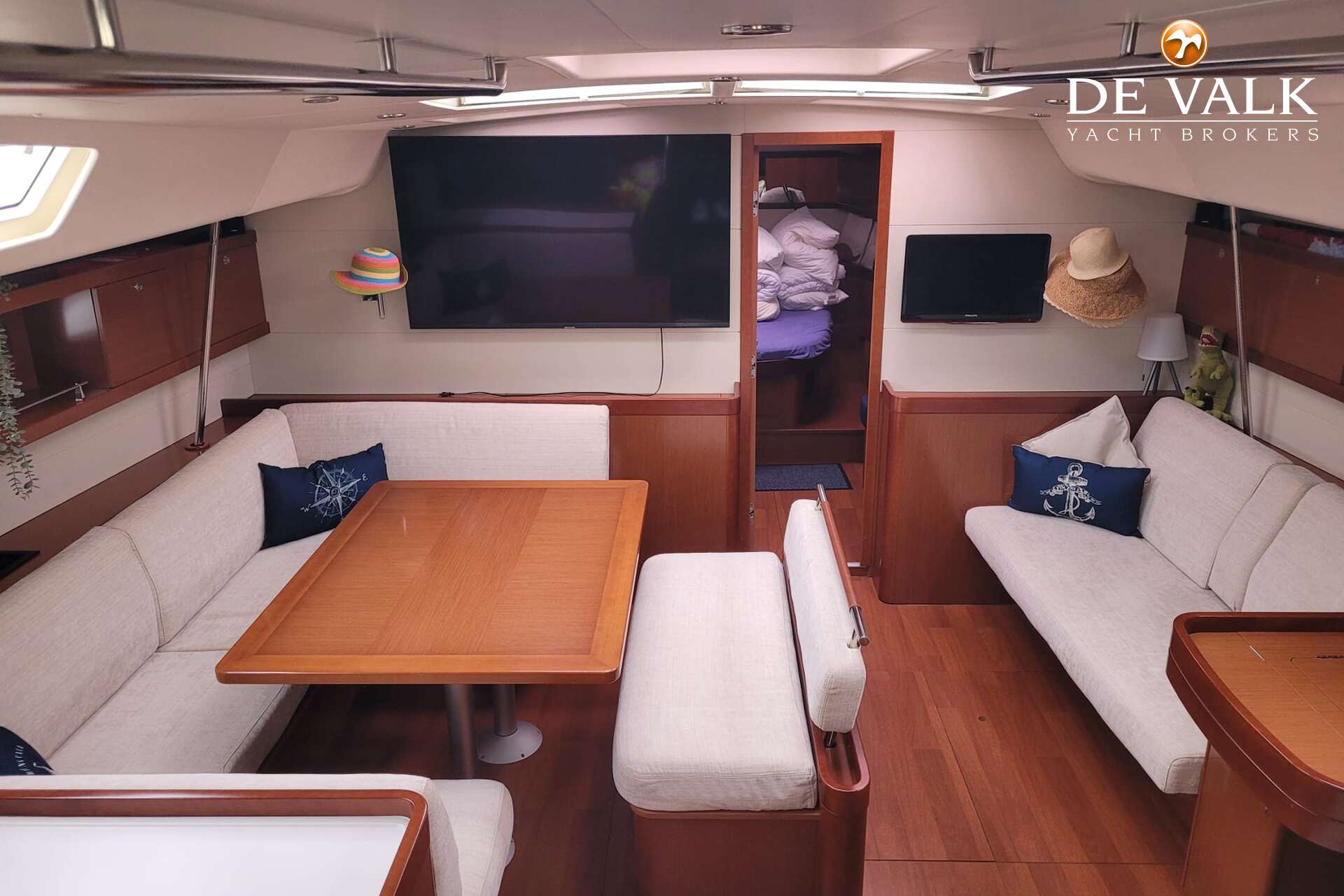 Beneteau Oceanis 54 — foto 21 van 38