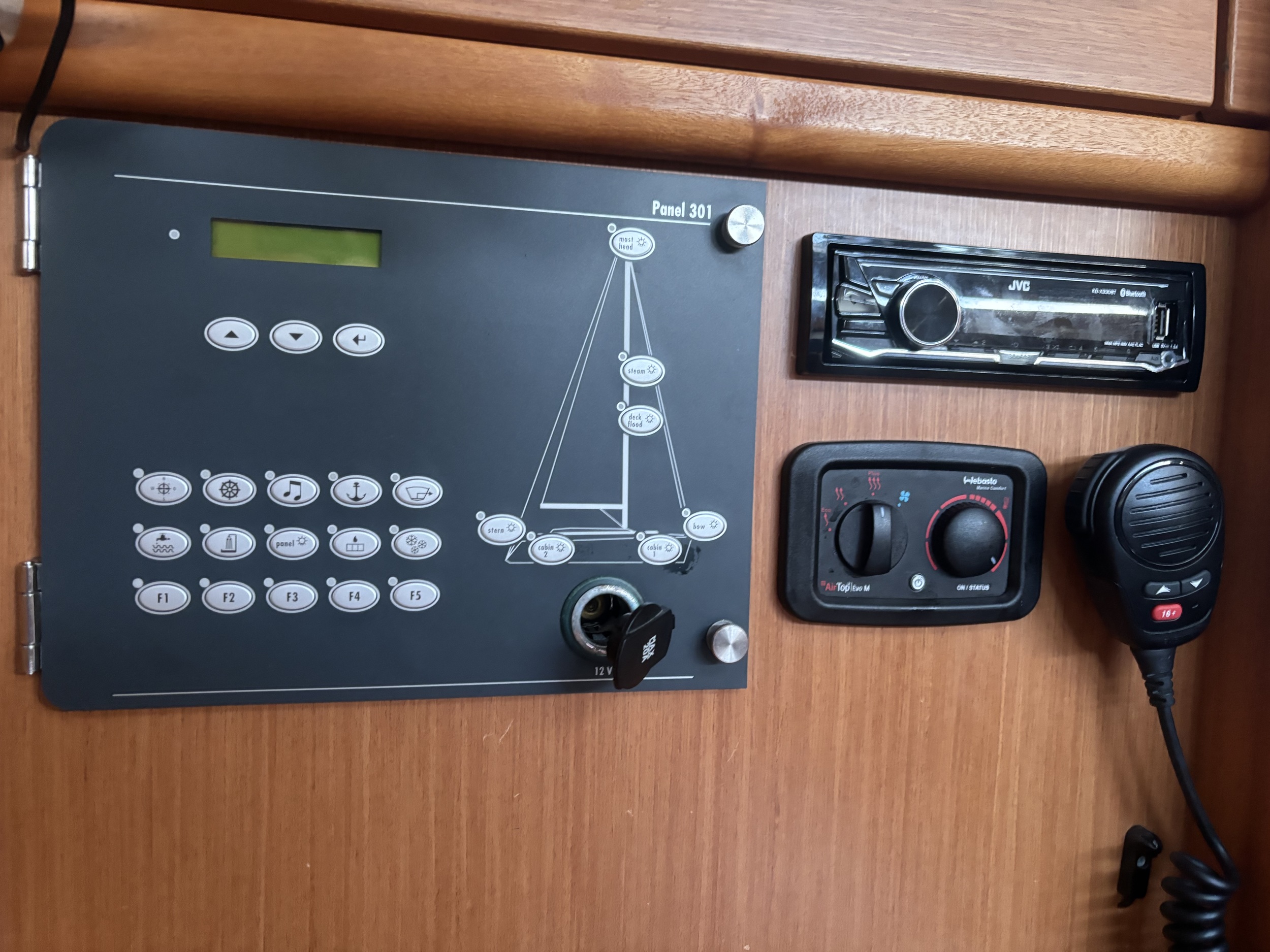 Bavaria 33 Cruiser — foto 16 van 25